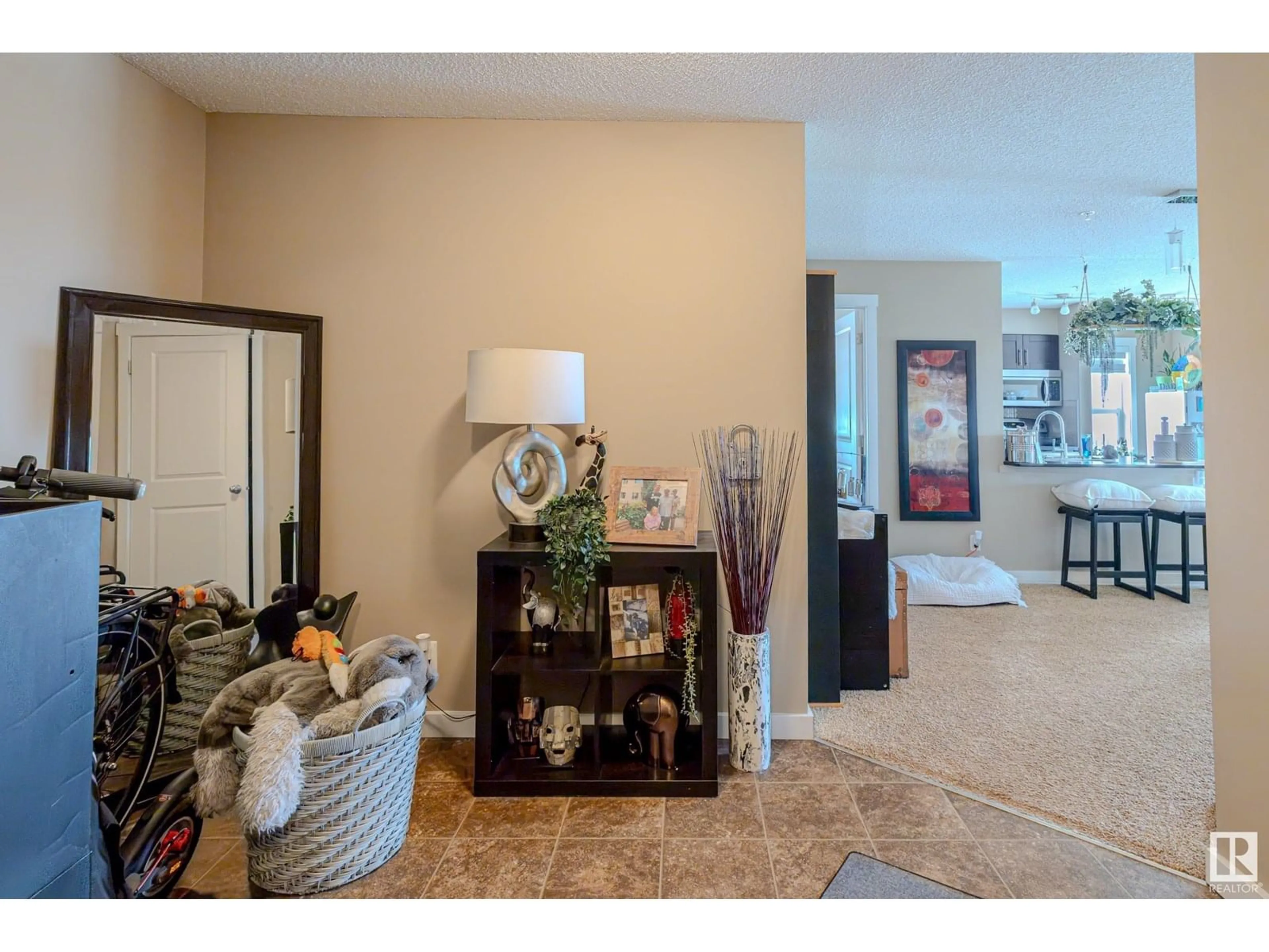 Indoor entryway for #302 - 1510 WATT DR, Edmonton Alberta T6X2E6