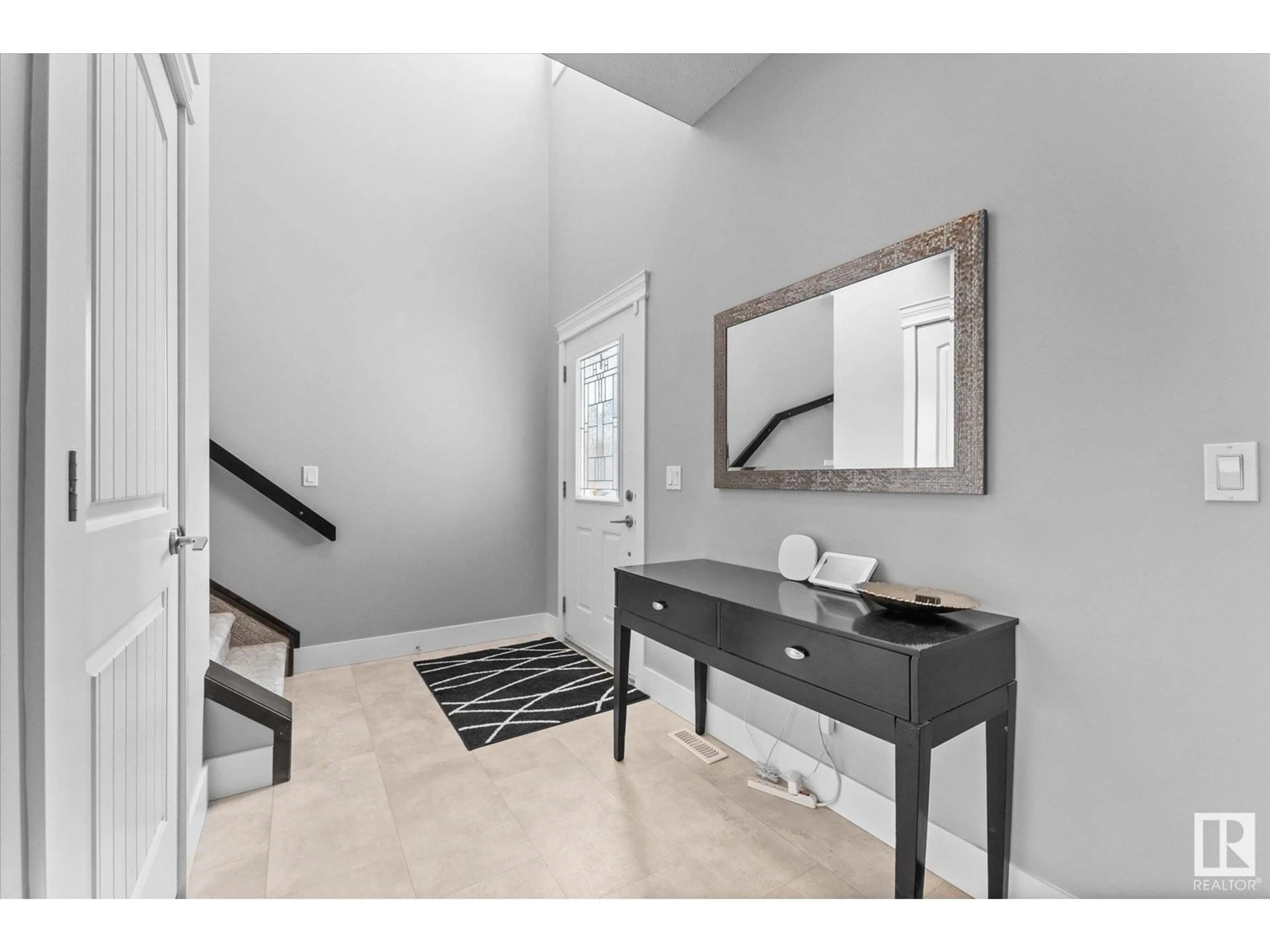 Indoor entryway for 166 HARVEST RIDGE DR, Spruce Grove Alberta T7X0P4