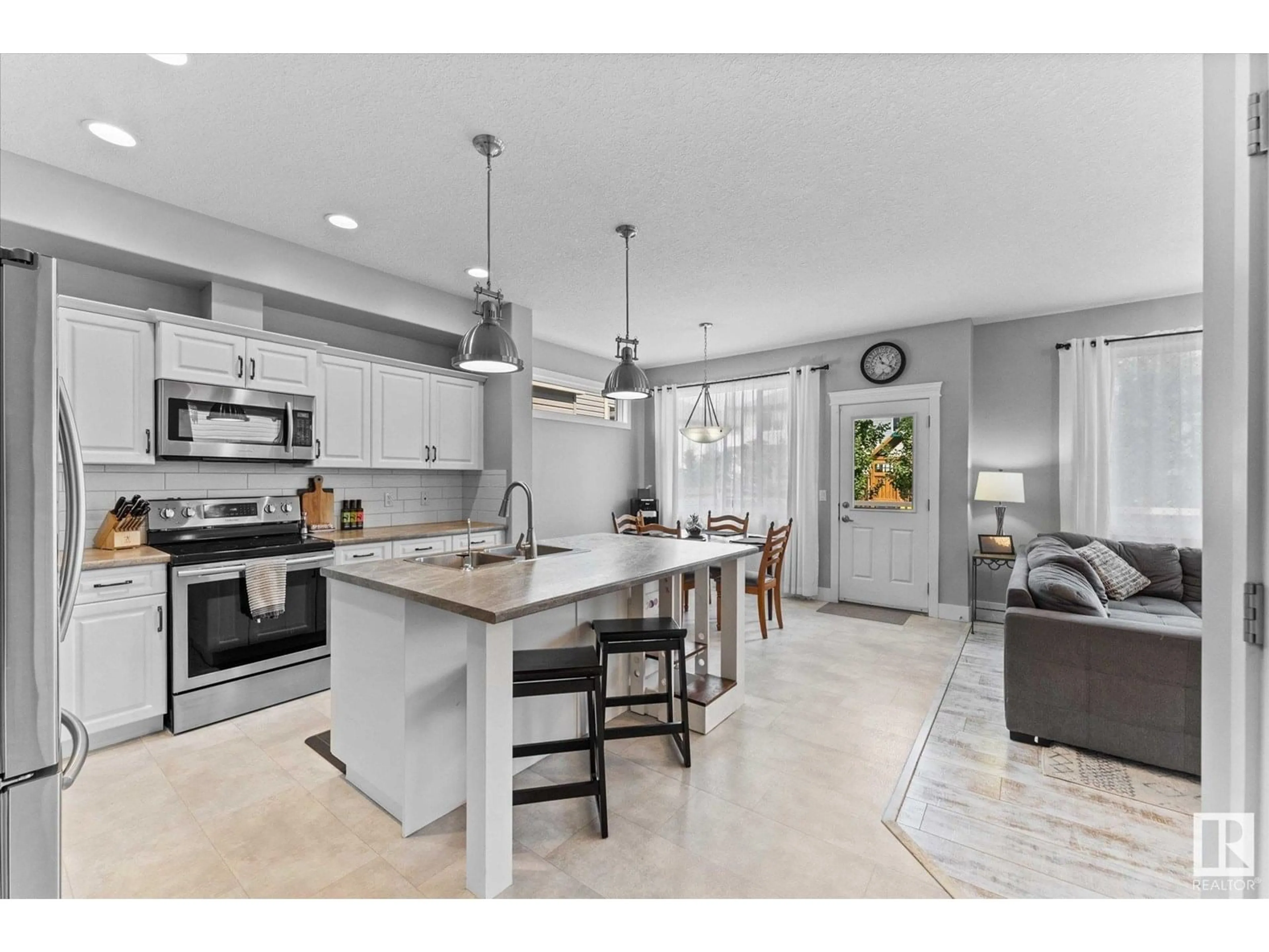Open concept kitchen, ceramic/tile floor for 166 HARVEST RIDGE DR, Spruce Grove Alberta T7X0P4