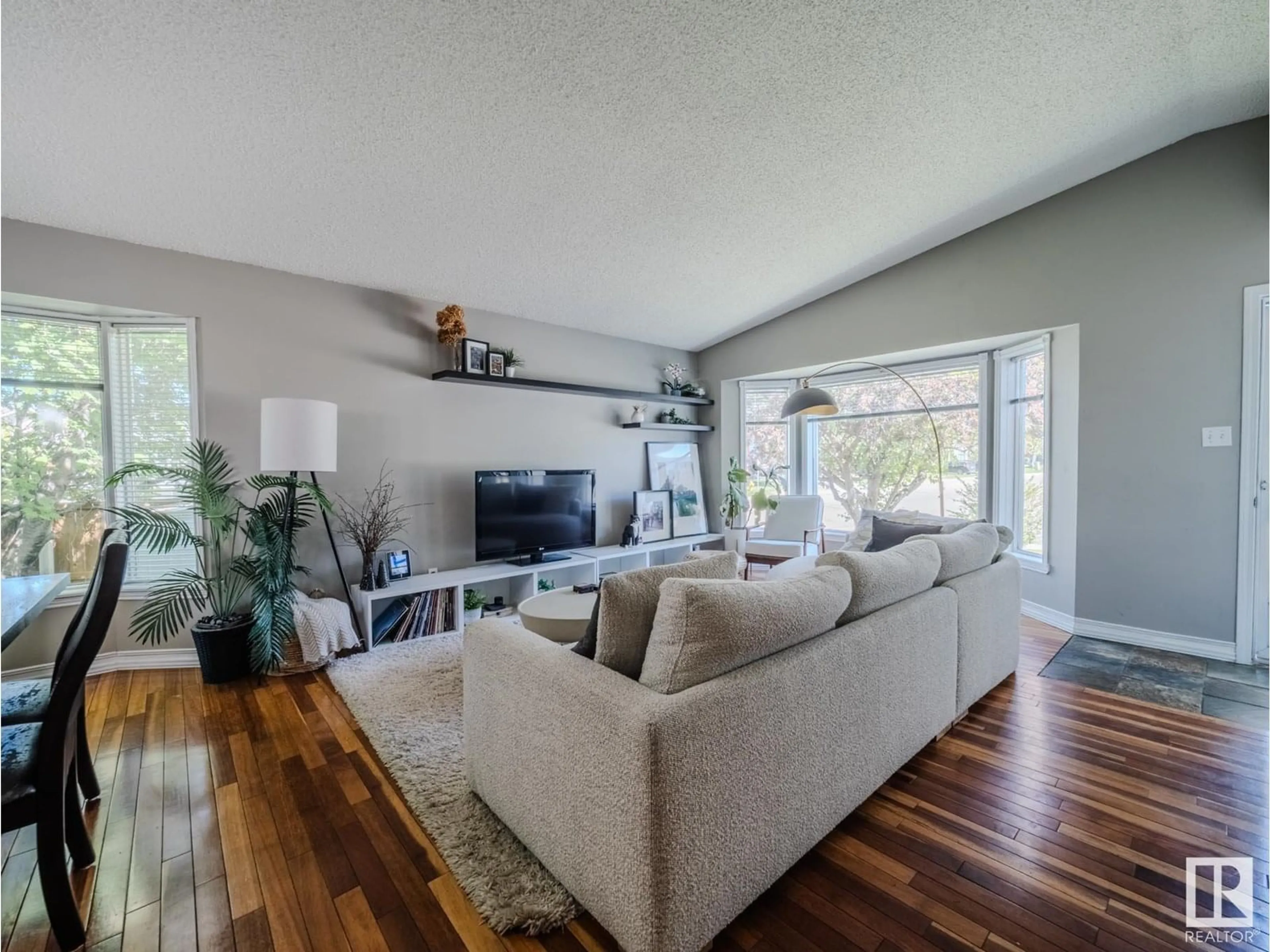 Living room with furniture, unknown for 381 VILLAGE TERRACE, Sherwood Park Alberta T8A4V9