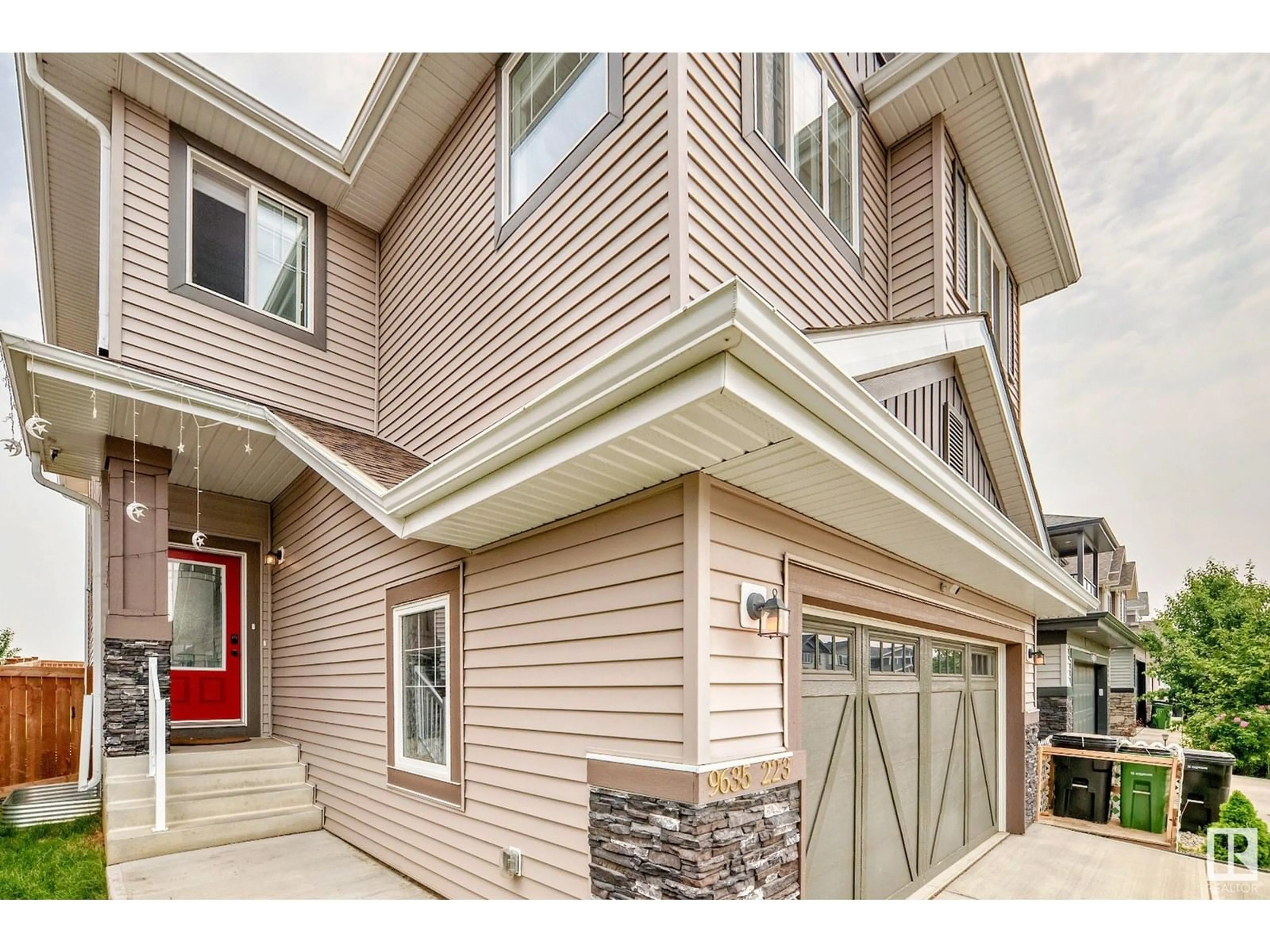 Unknown for NW - 9635 223 ST, Edmonton Alberta T5T7B7