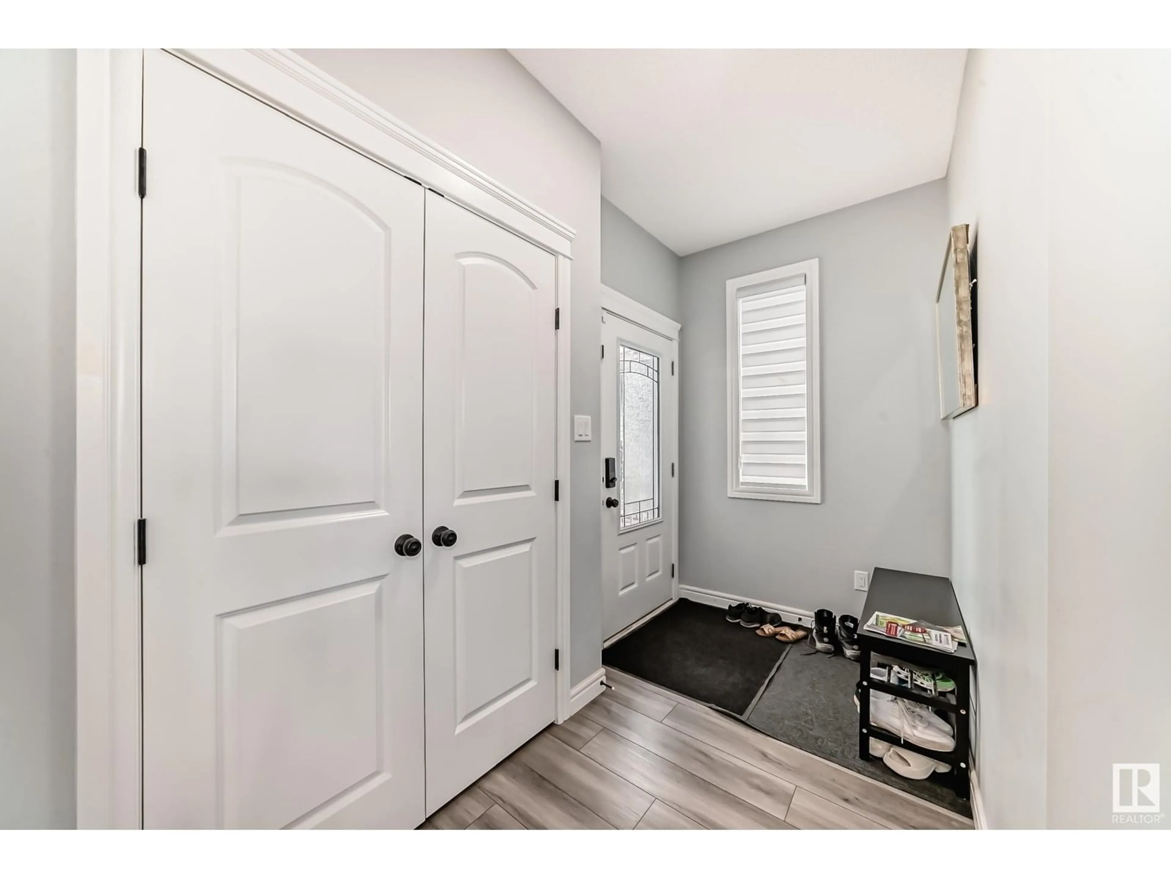 Indoor entryway for NW - 9635 223 ST, Edmonton Alberta T5T7B7