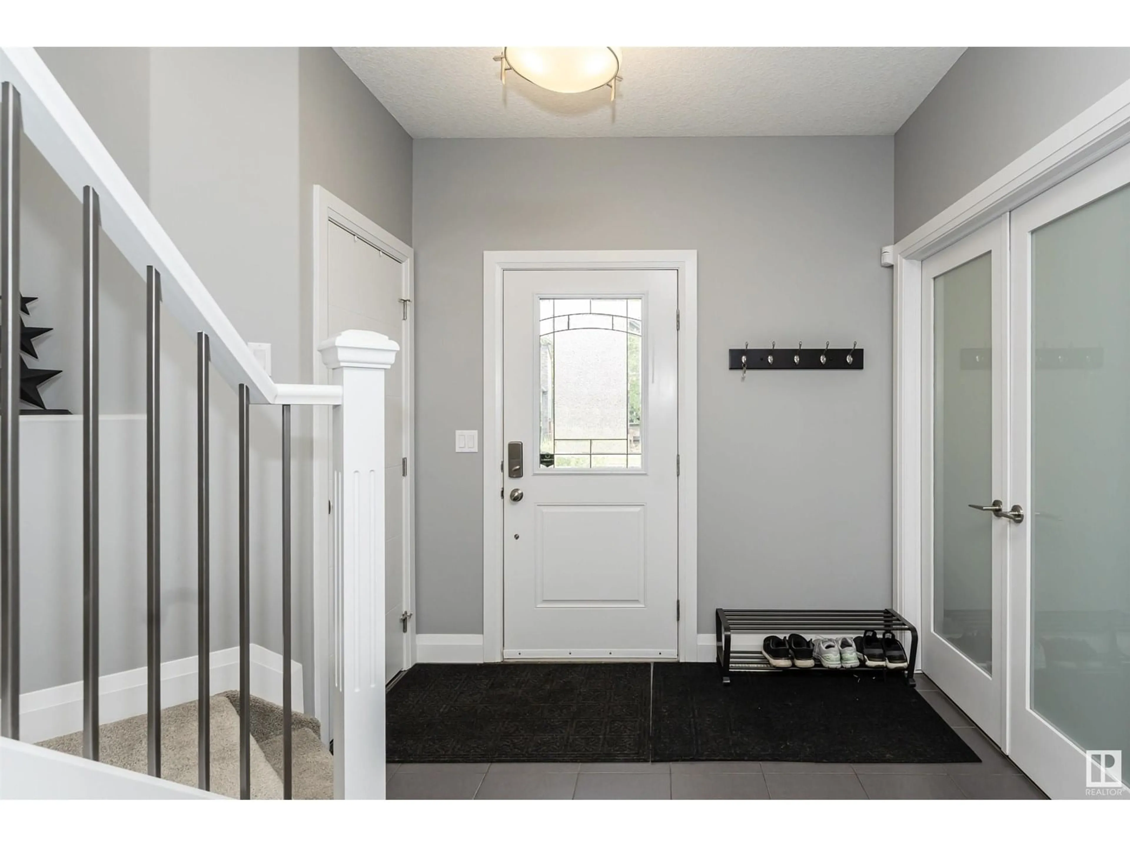 Indoor entryway for 94 GREENBURY BV, Spruce Grove Alberta T7X0M4