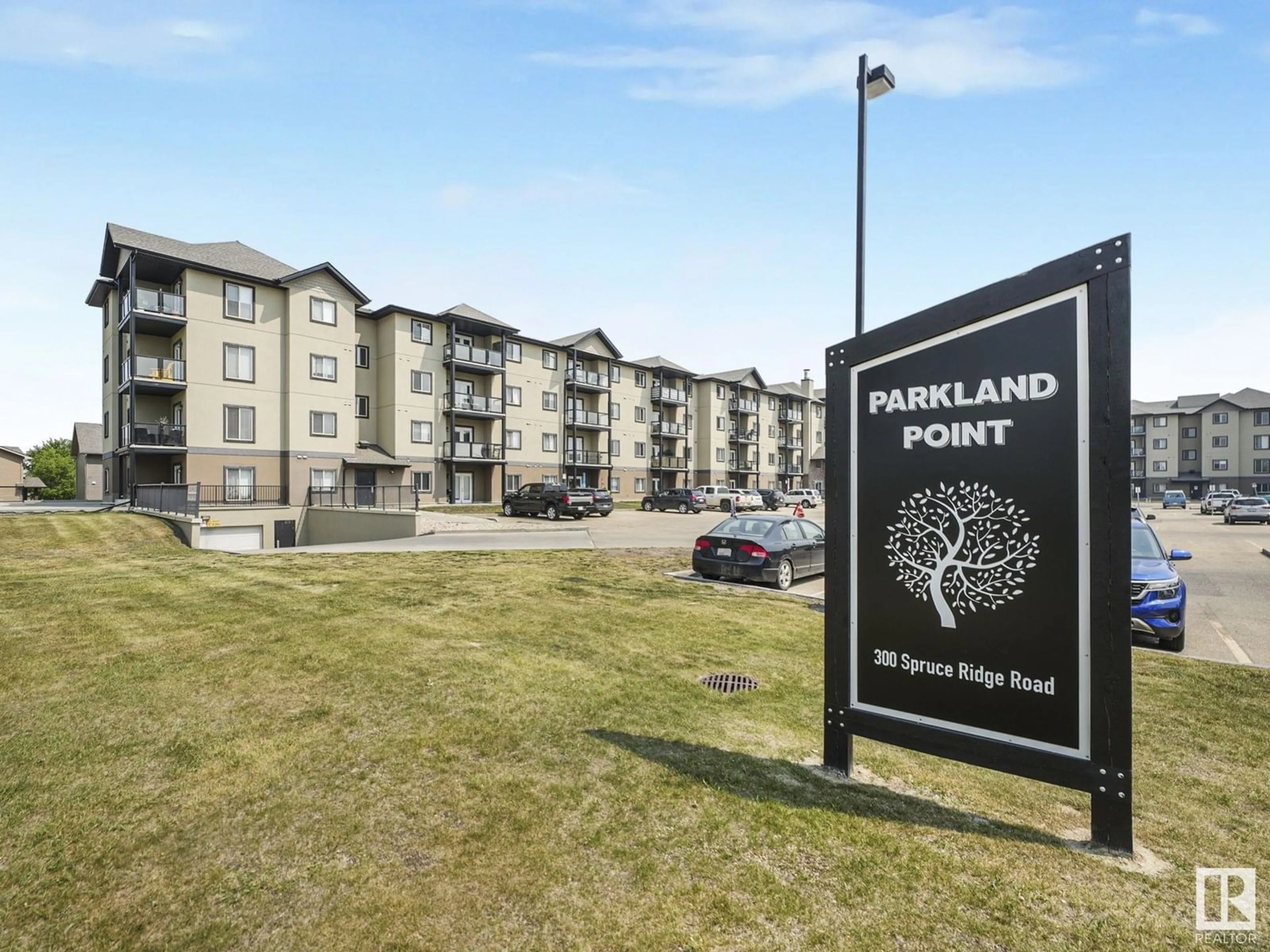 A pic from outside/outdoor area/front of a property/back of a property/a pic from drone, unknown for 431 SPRUCE RIDGE RD, Spruce Grove Alberta T7X0H6