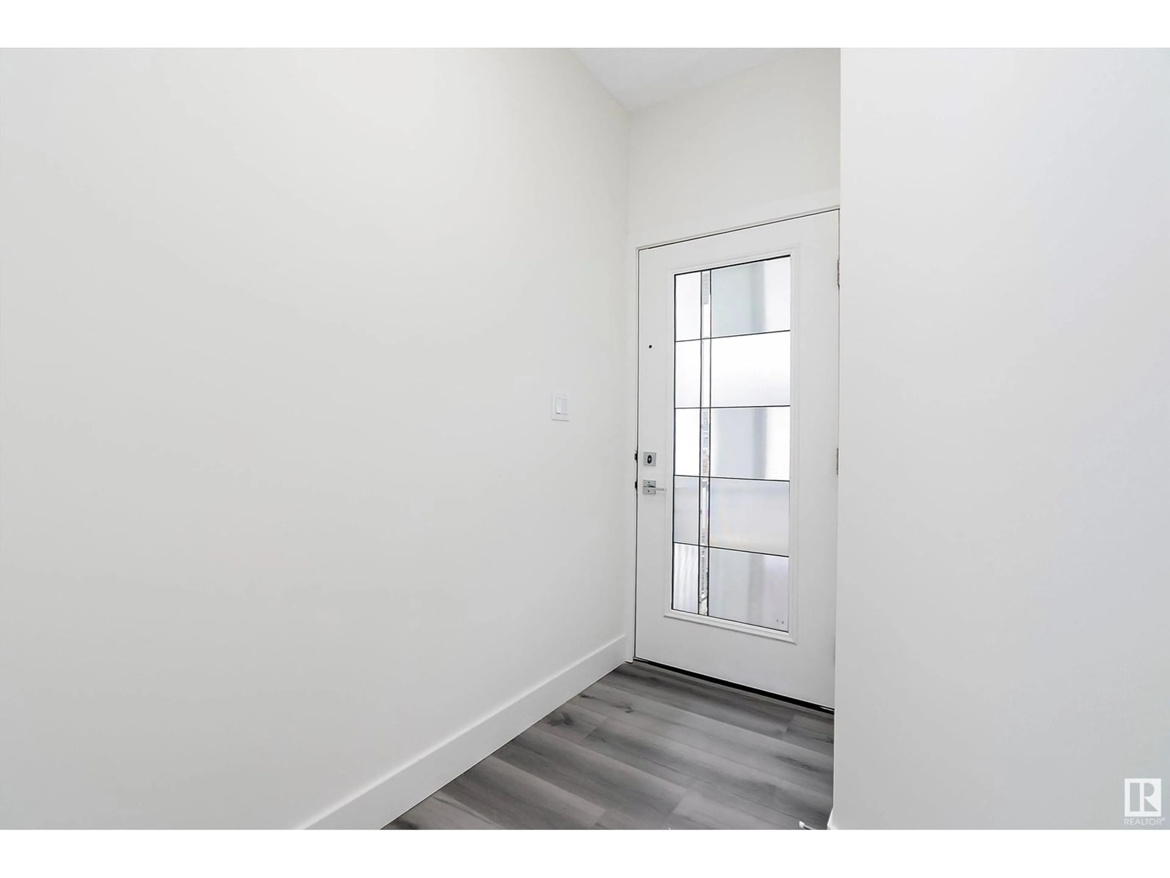 Indoor entryway for NW - 2532 210 ST, Edmonton Alberta T6M2M7