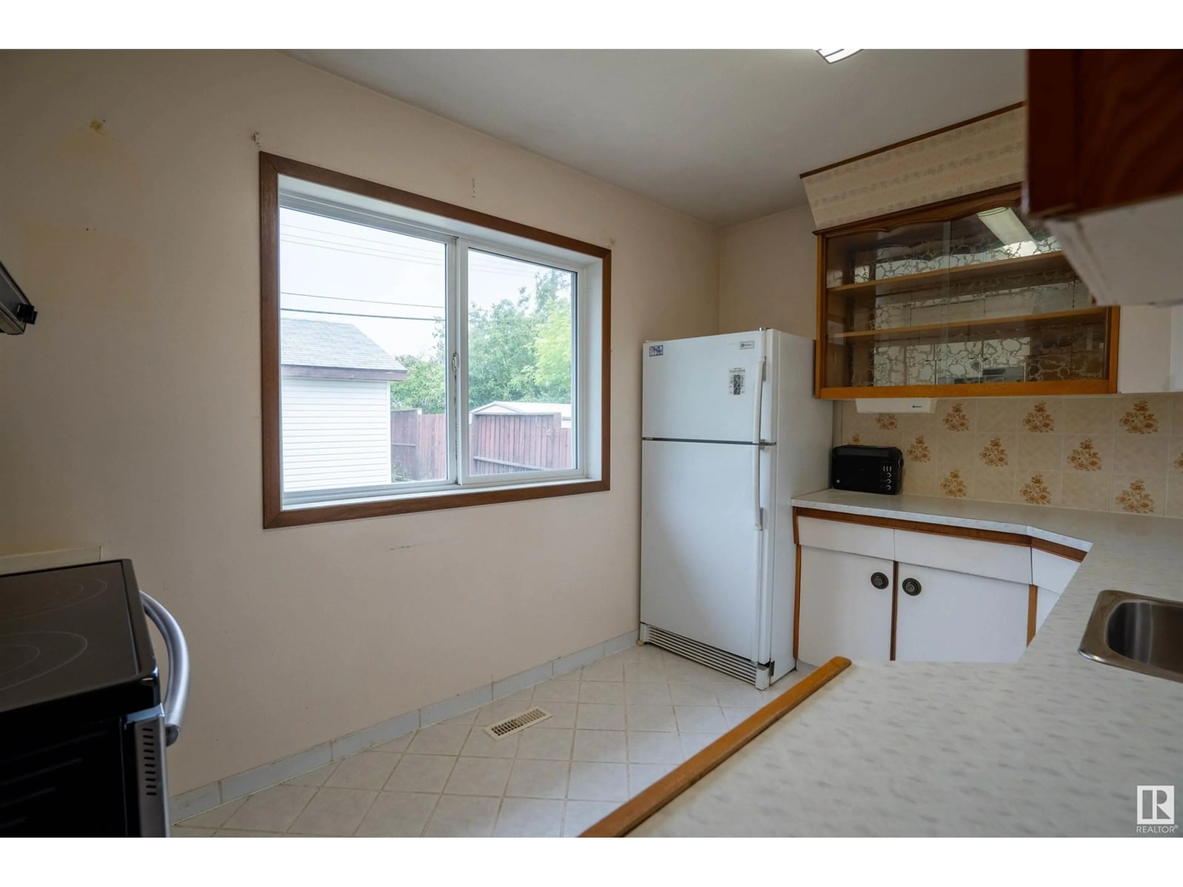 Standard kitchen, unknown for 5928 142 AV, Edmonton Alberta T5A1J3