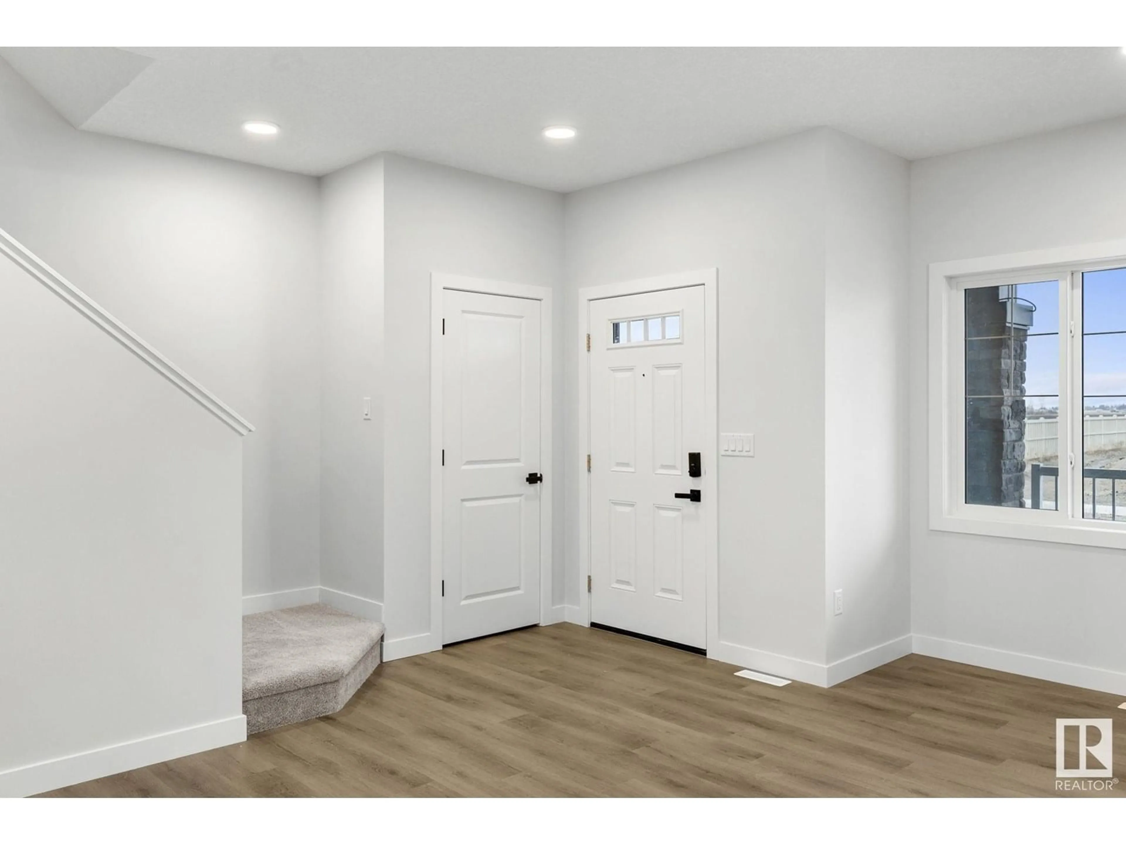 Indoor entryway for 19 ETON LI, Spruce Grove Alberta T7X4B7