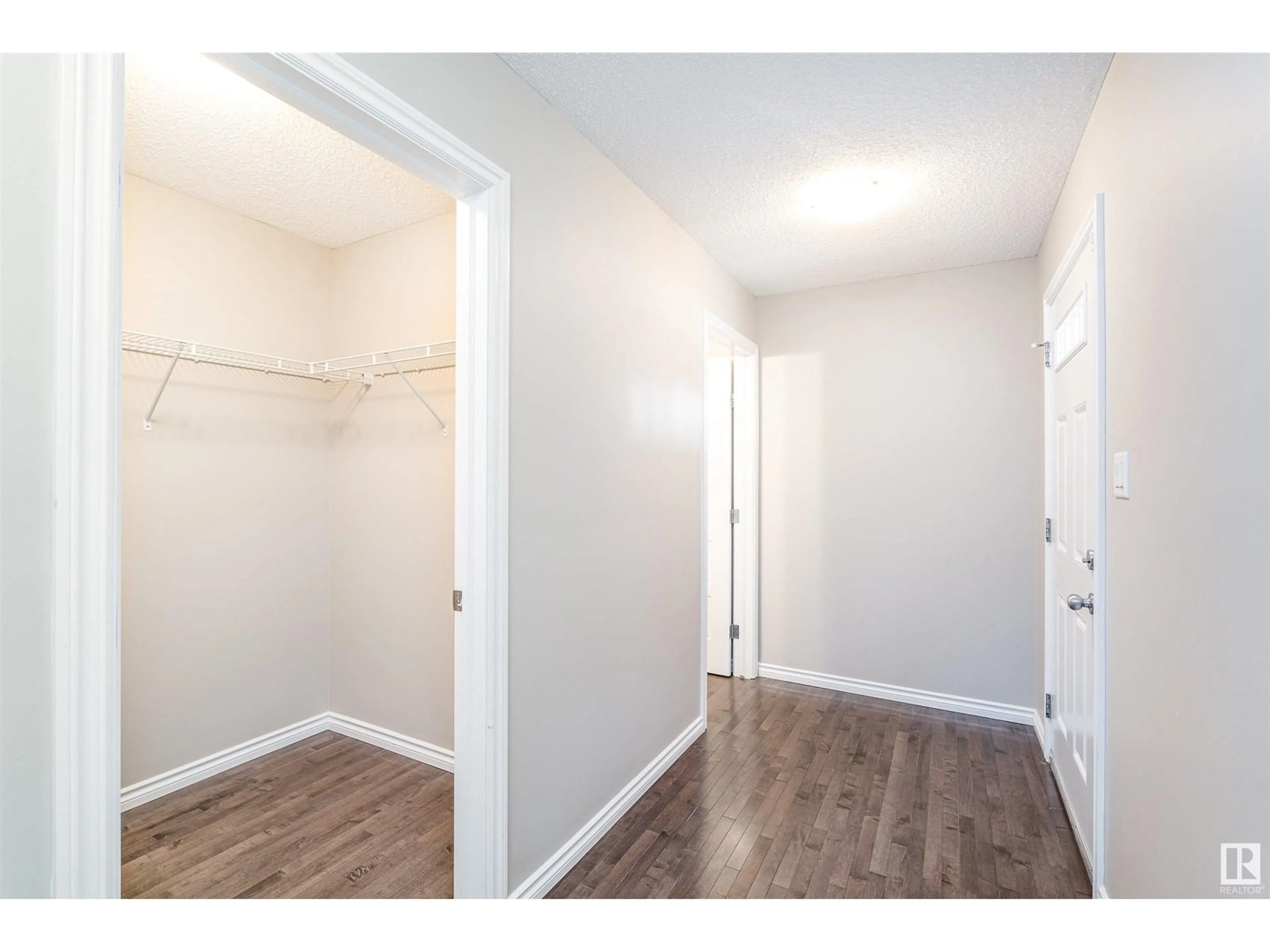 Storage room or clothes room or walk-in closet for 9534 SIMPSON CO, Edmonton Alberta T6R0T8