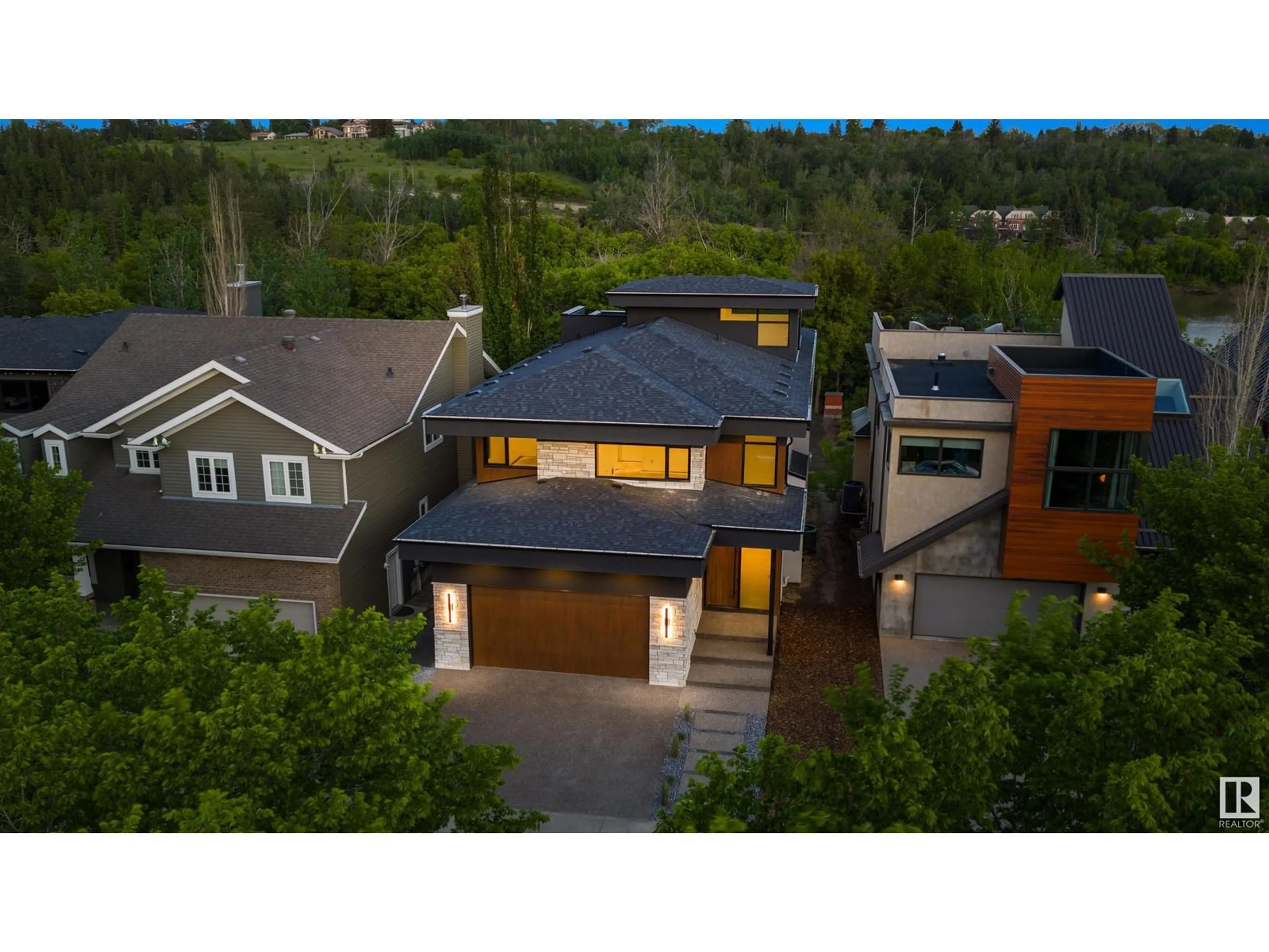A pic from outside/outdoor area/front of a property/back of a property/a pic from drone, street for 8807 99 AV, Edmonton Alberta T5H4N5