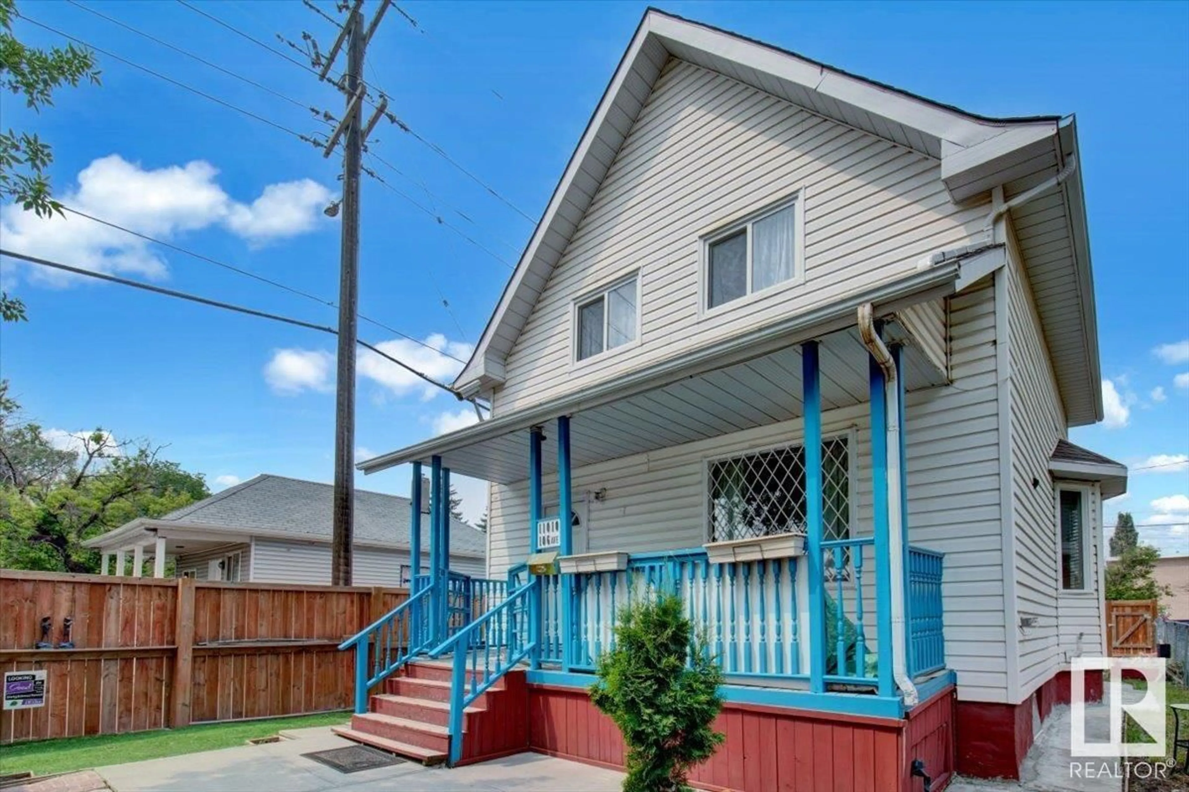 Patio, street for 11010 106 AV, Edmonton Alberta T5H0R3