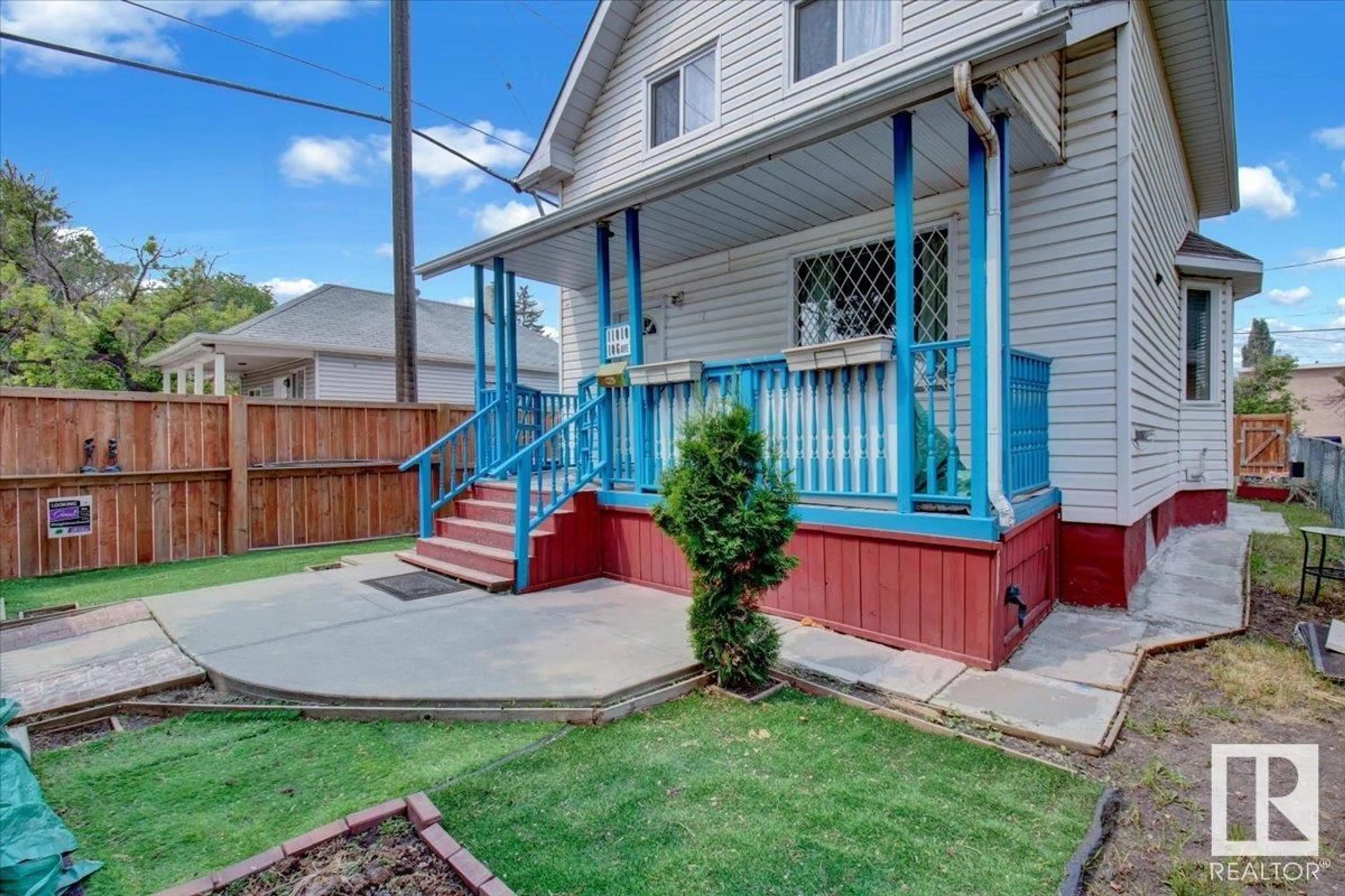 Patio, street for 11010 106 AV, Edmonton Alberta T5H0R3