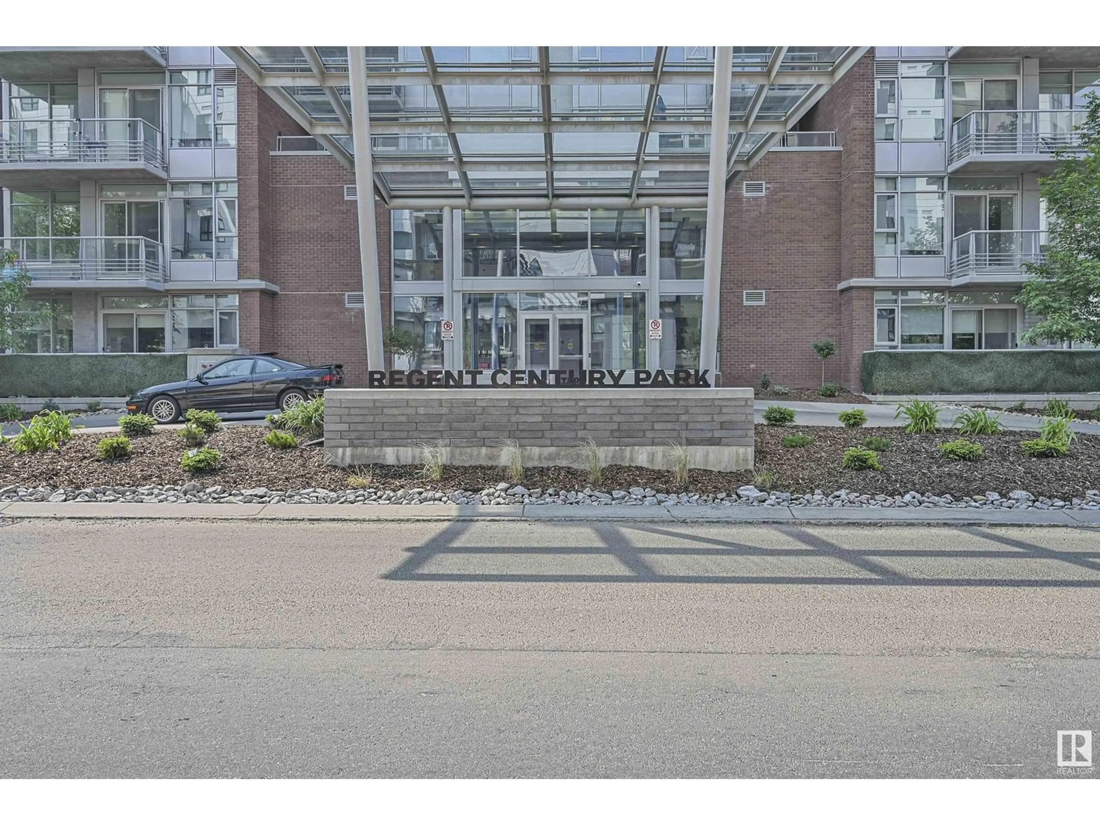 Indoor foyer for #414 - 2612 109 ST, Edmonton Alberta T6J3T1