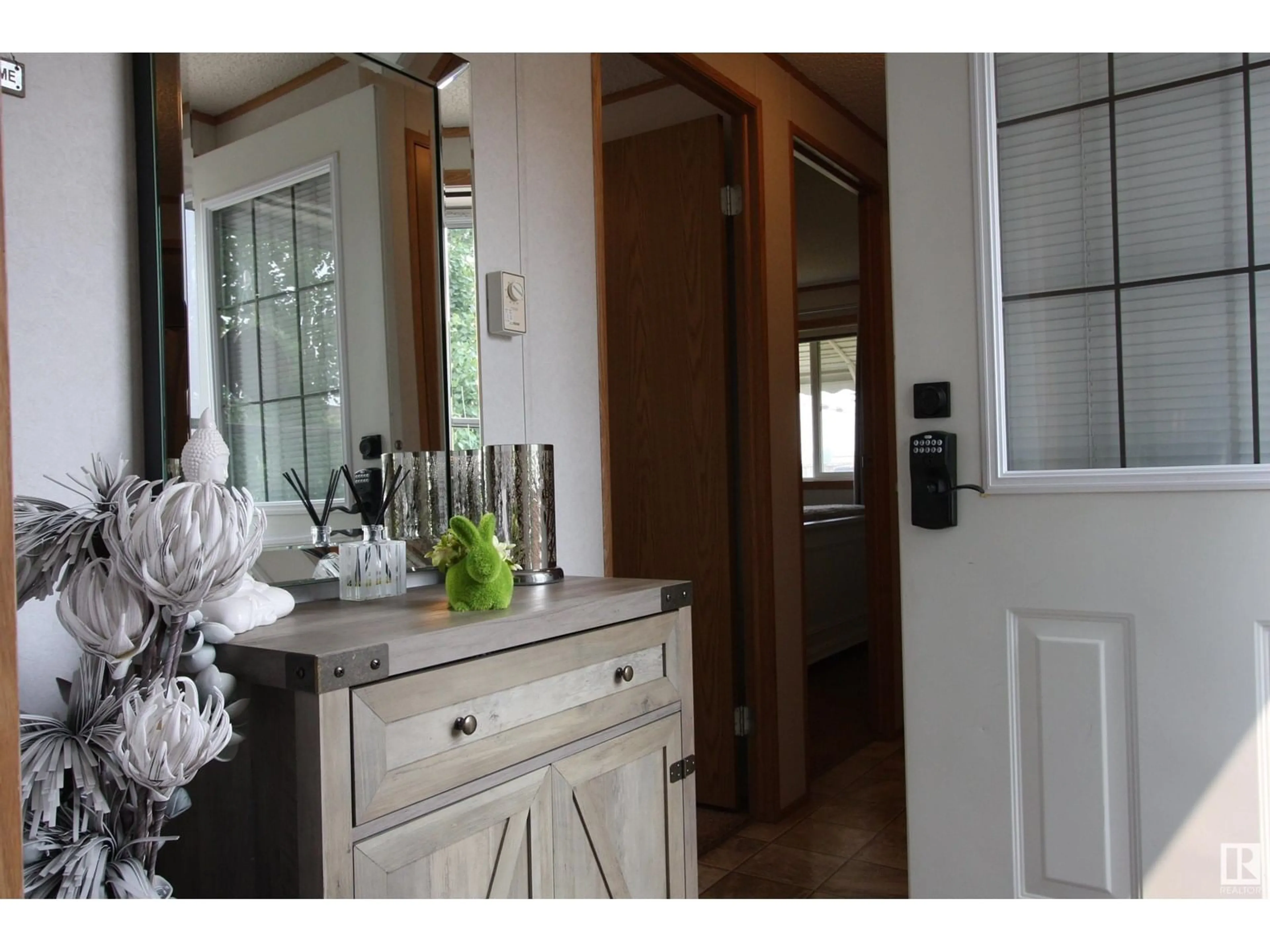 Indoor entryway for 109 JUTLAND CR, Stony Plain Alberta T7Z0A3