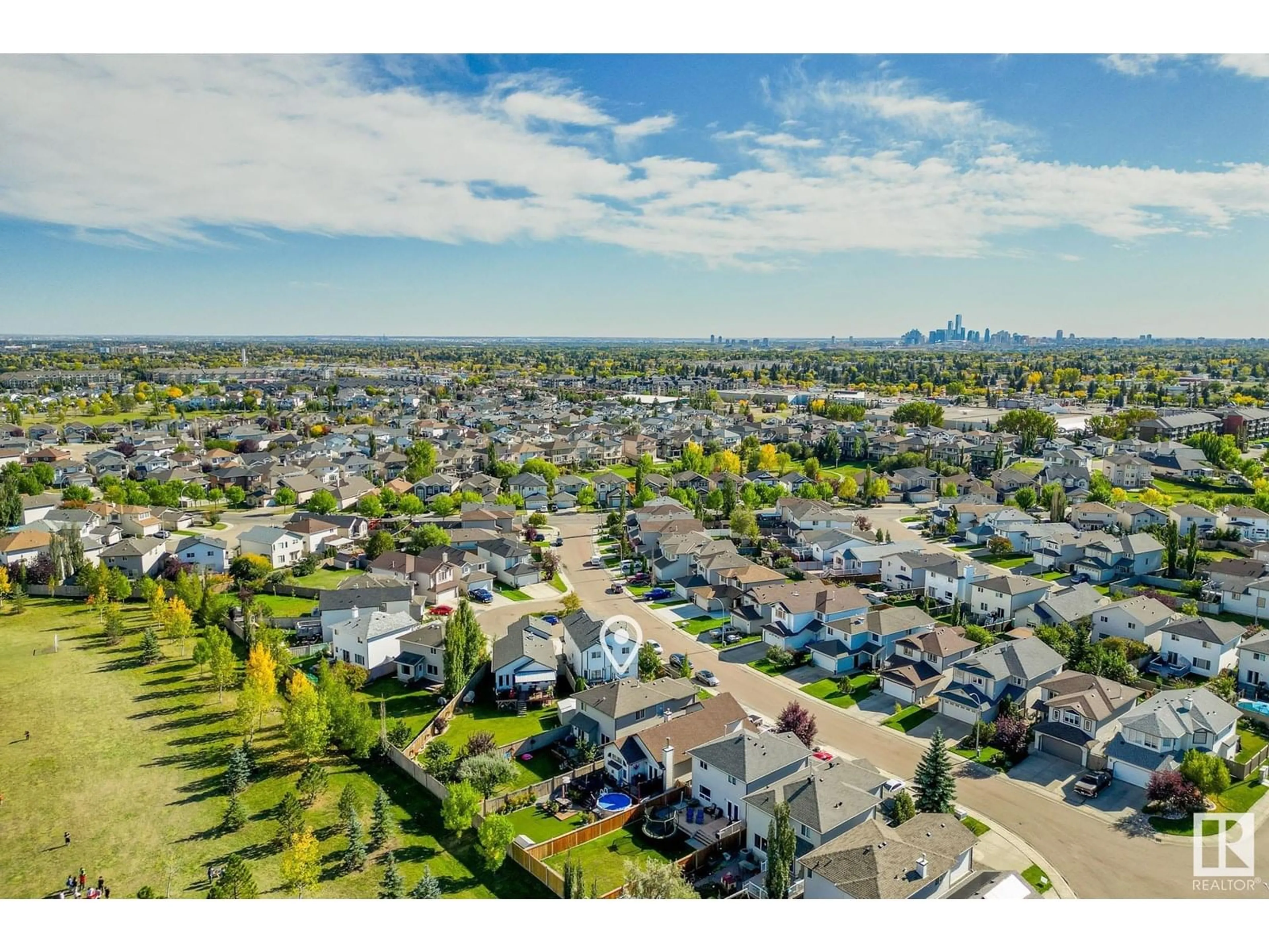 A pic from outside/outdoor area/front of a property/back of a property/a pic from drone, unknown for NW - 13554 141A AV, Edmonton Alberta T6V1W5