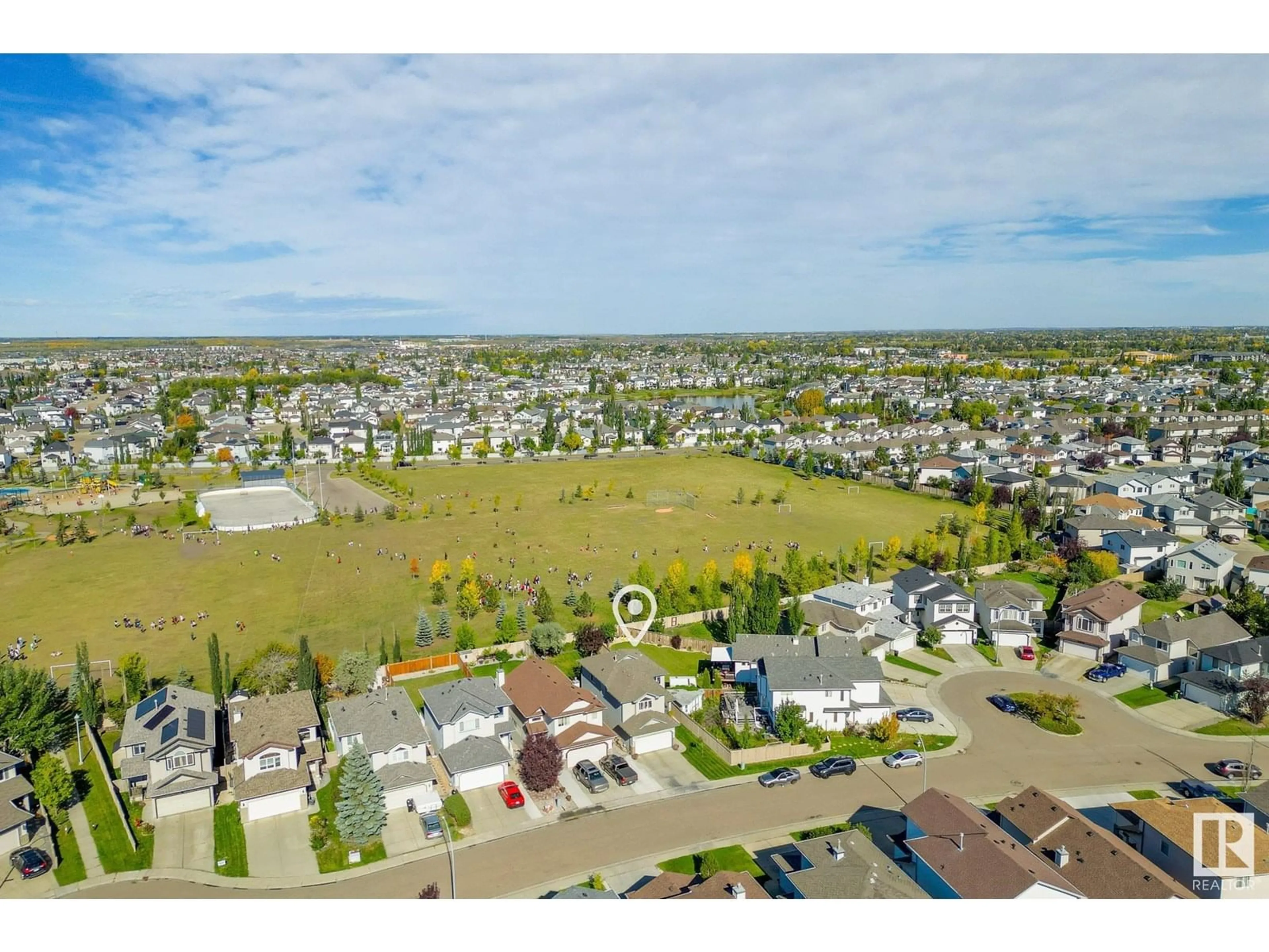A pic from outside/outdoor area/front of a property/back of a property/a pic from drone, mountain view for NW - 13554 141A AV, Edmonton Alberta T6V1W5