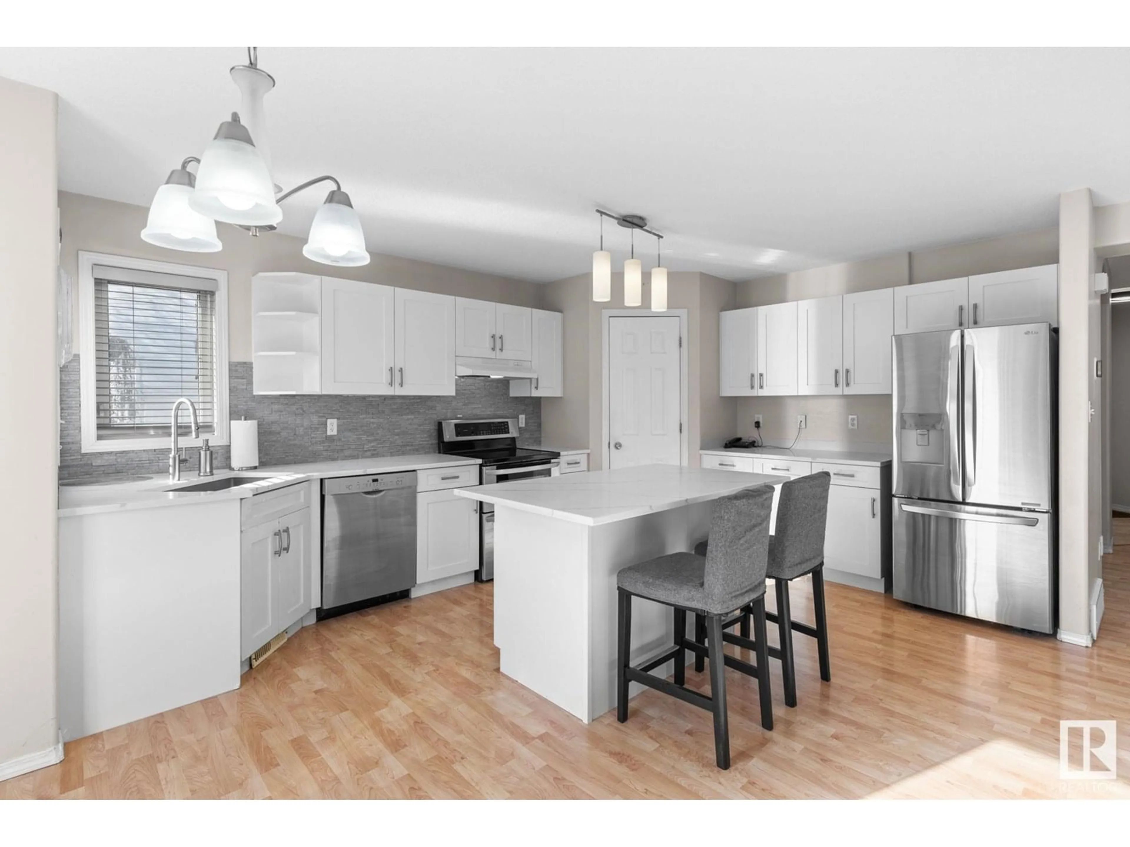 Open concept kitchen, unknown for 523 HUNTERS GR, Edmonton Alberta T6R3B6