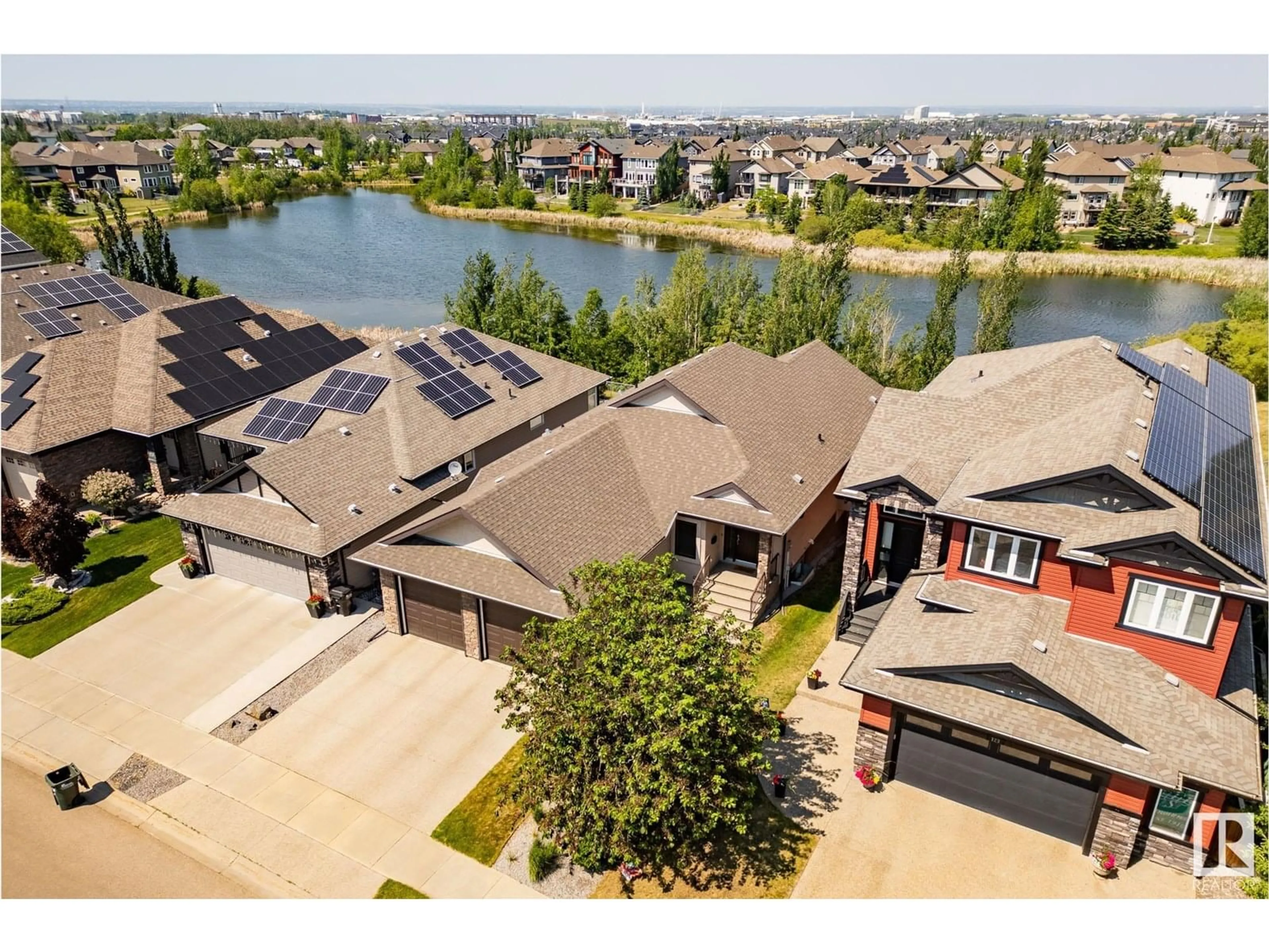 A pic from outside/outdoor area/front of a property/back of a property/a pic from drone, water/lake/river/ocean view for 125 CAMPBELL DR, Sherwood Park Alberta T8H0E3