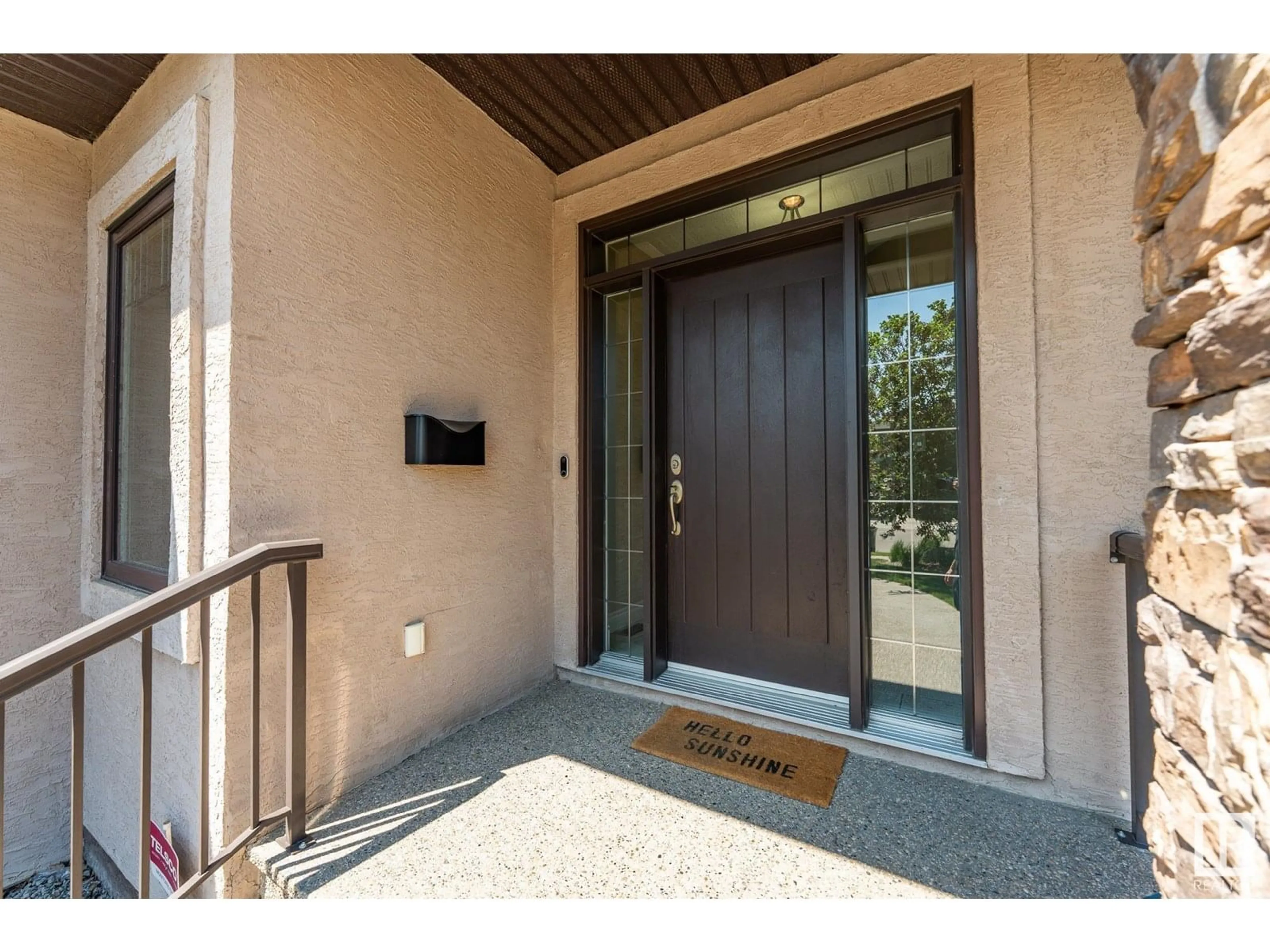 Indoor entryway for 125 CAMPBELL DR, Sherwood Park Alberta T8H0E3