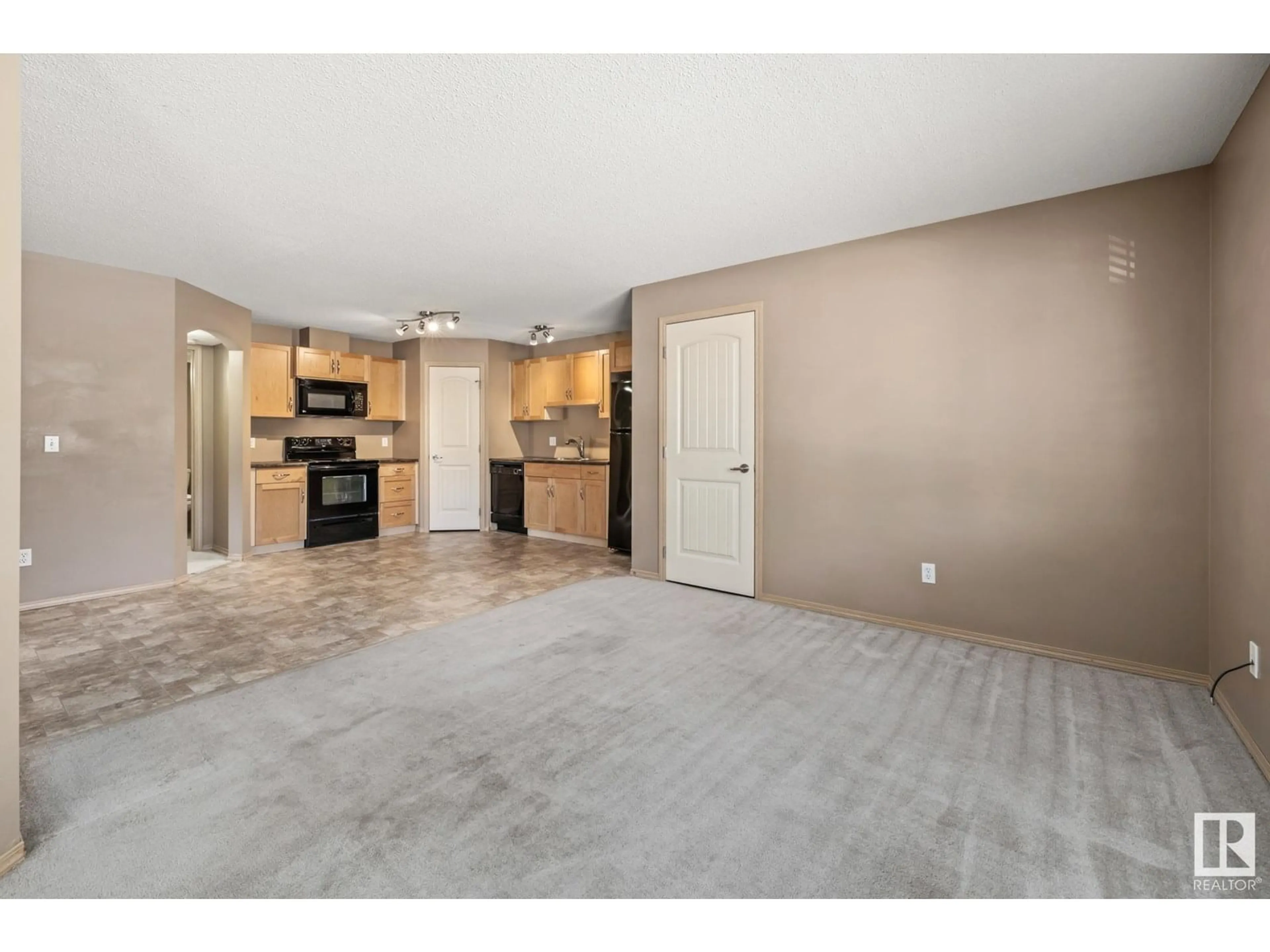 A pic of a room for SW - 85 604 62 ST, Edmonton Alberta T6X0K4