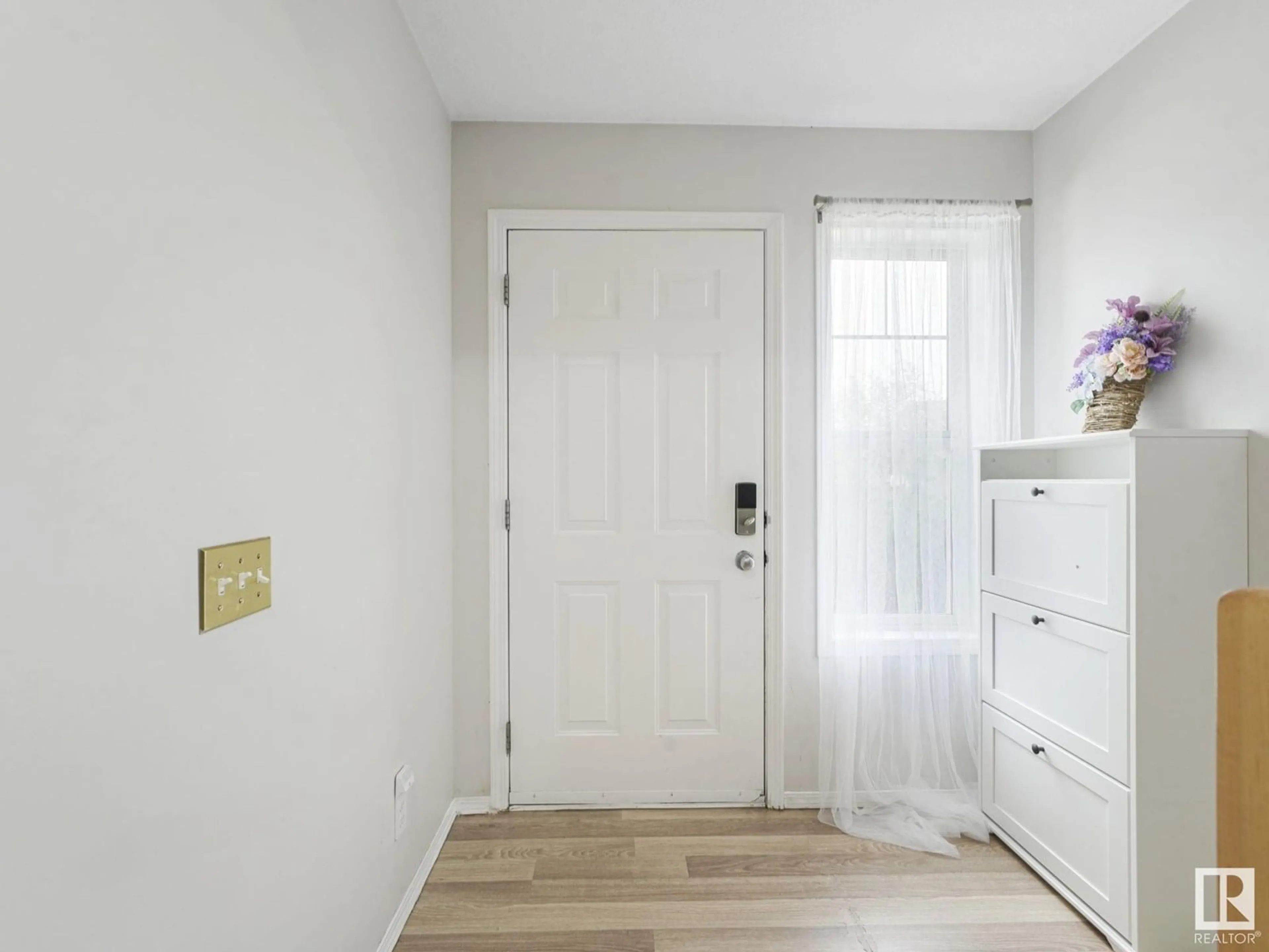 Indoor entryway for 230 - 183 EDWARDS DR, Edmonton Alberta T6X1G7
