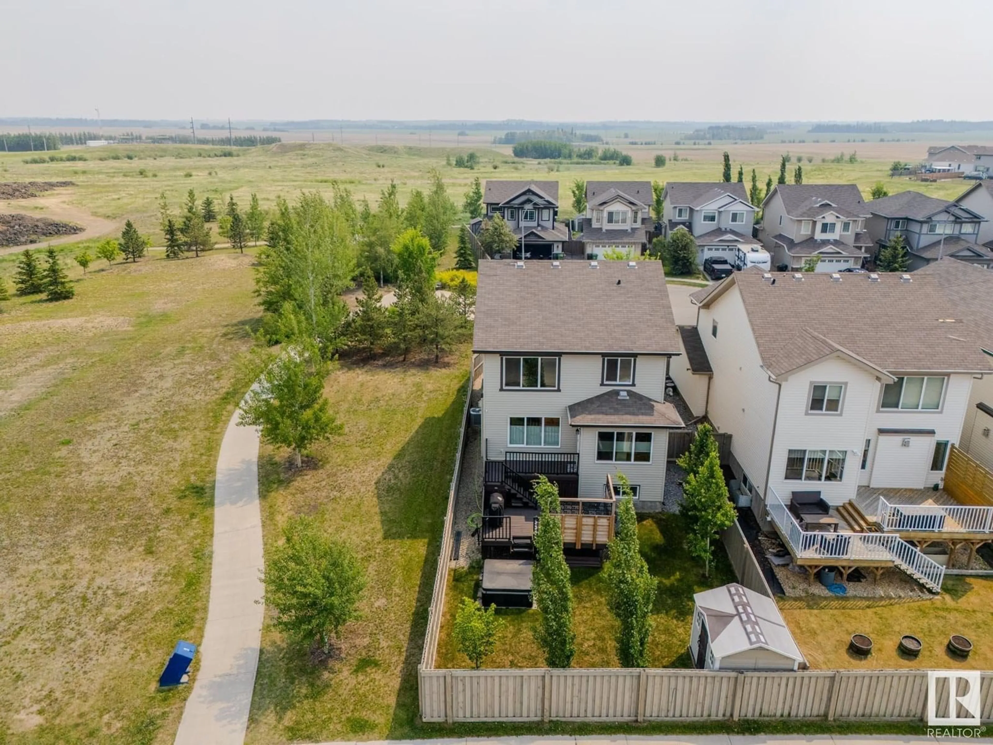 A pic from outside/outdoor area/front of a property/back of a property/a pic from drone, unknown for 38 SEDONA PLACE, Fort Saskatchewan Alberta T8L0N7