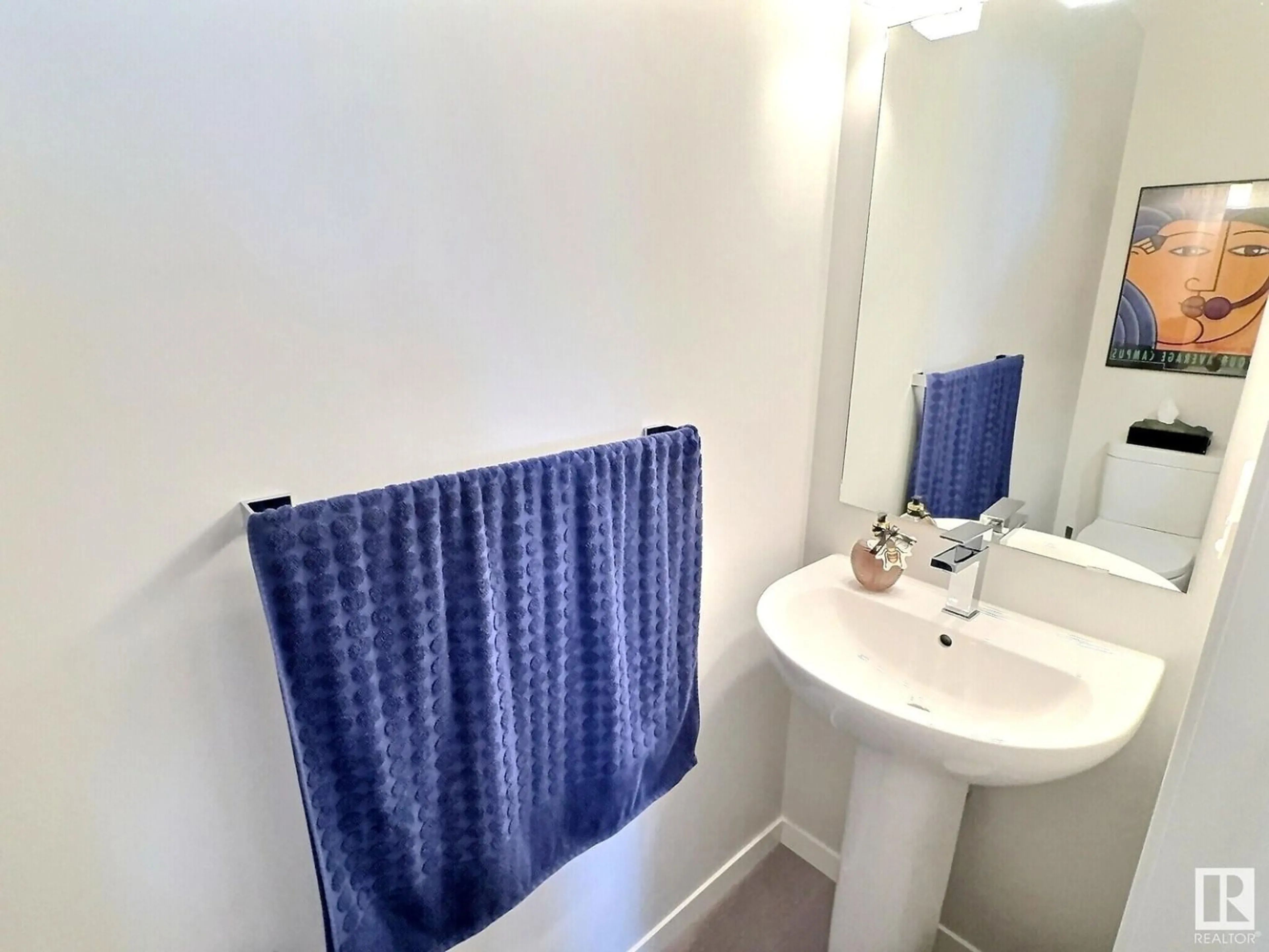 Standard bathroom, unknown for 4206 CHICHAK CL, Edmonton Alberta T6W4B3