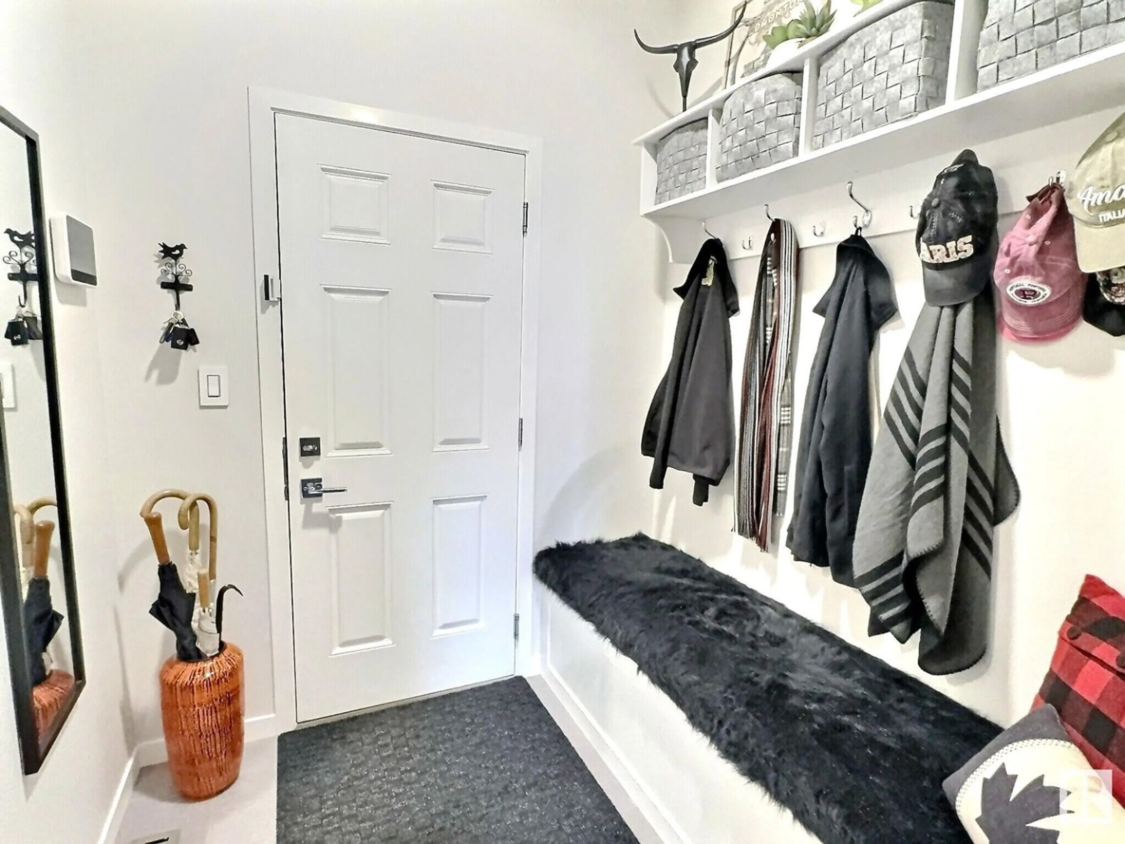 Indoor entryway for 4206 CHICHAK CL, Edmonton Alberta T6W4B3