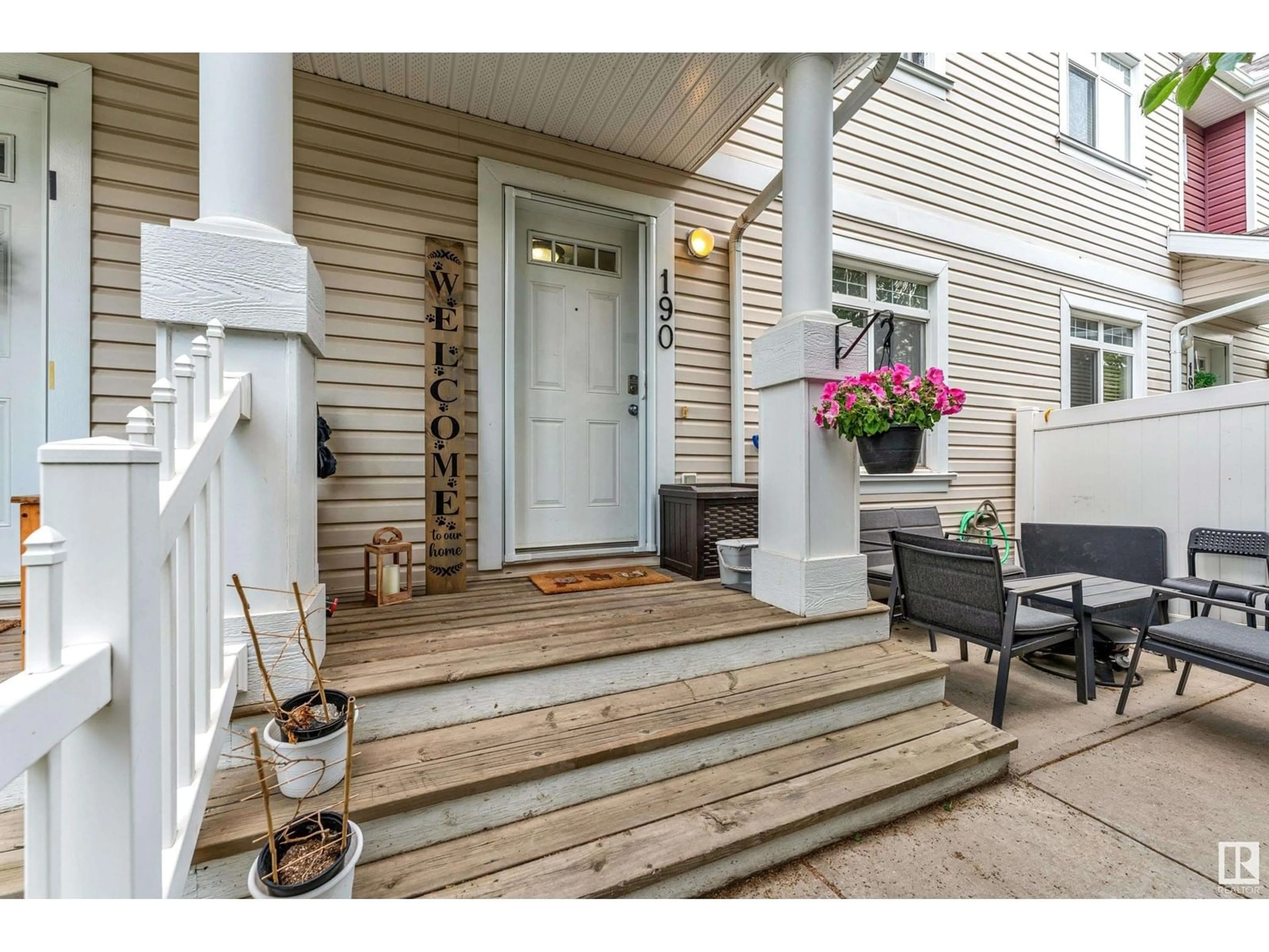 Indoor entryway for 190 - 1804 70 ST, Edmonton Alberta T6X0H4