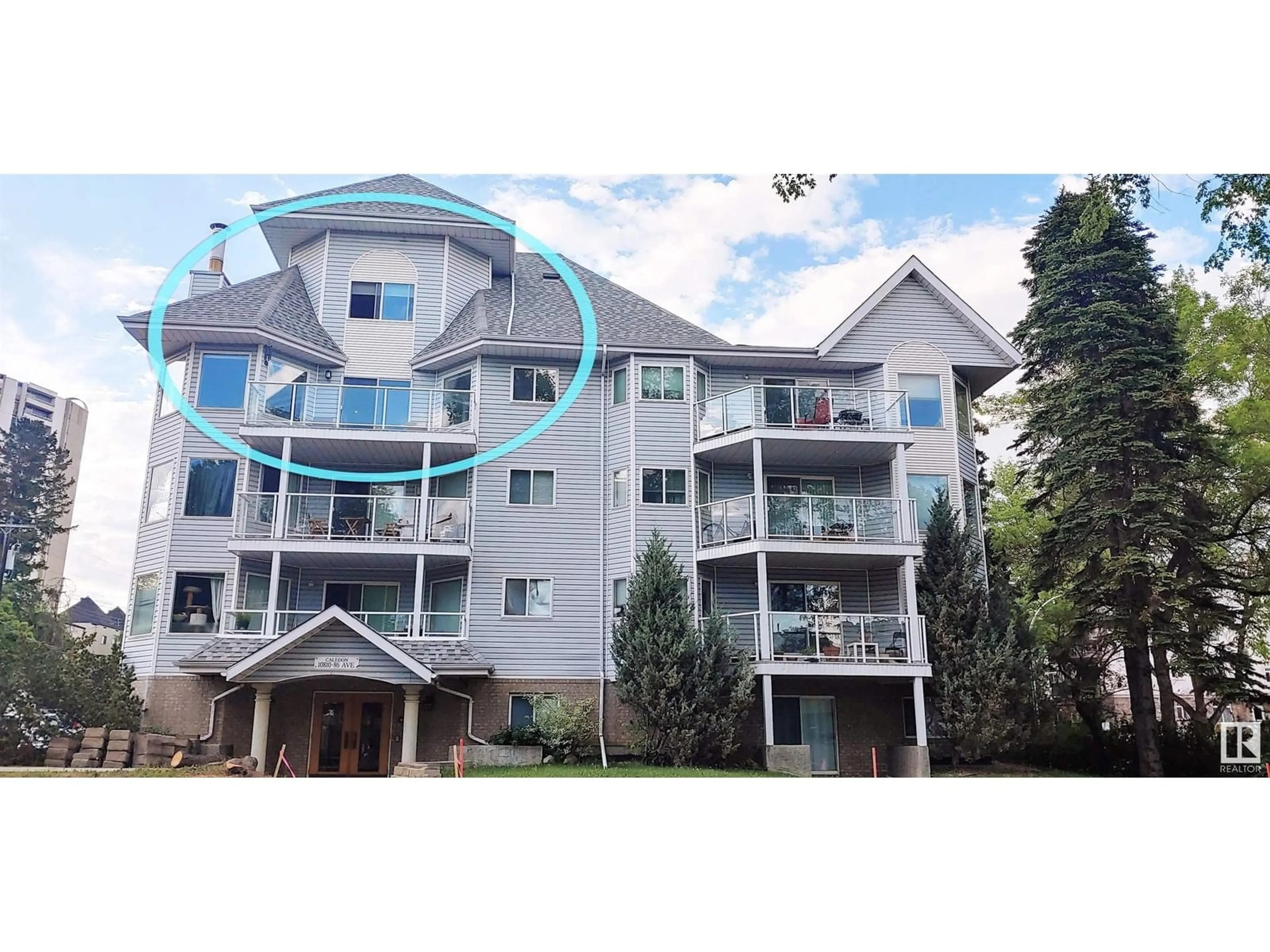 A pic from outside/outdoor area/front of a property/back of a property/a pic from drone, building for 401 - 10810 86 AV, Edmonton Alberta T6E2N2