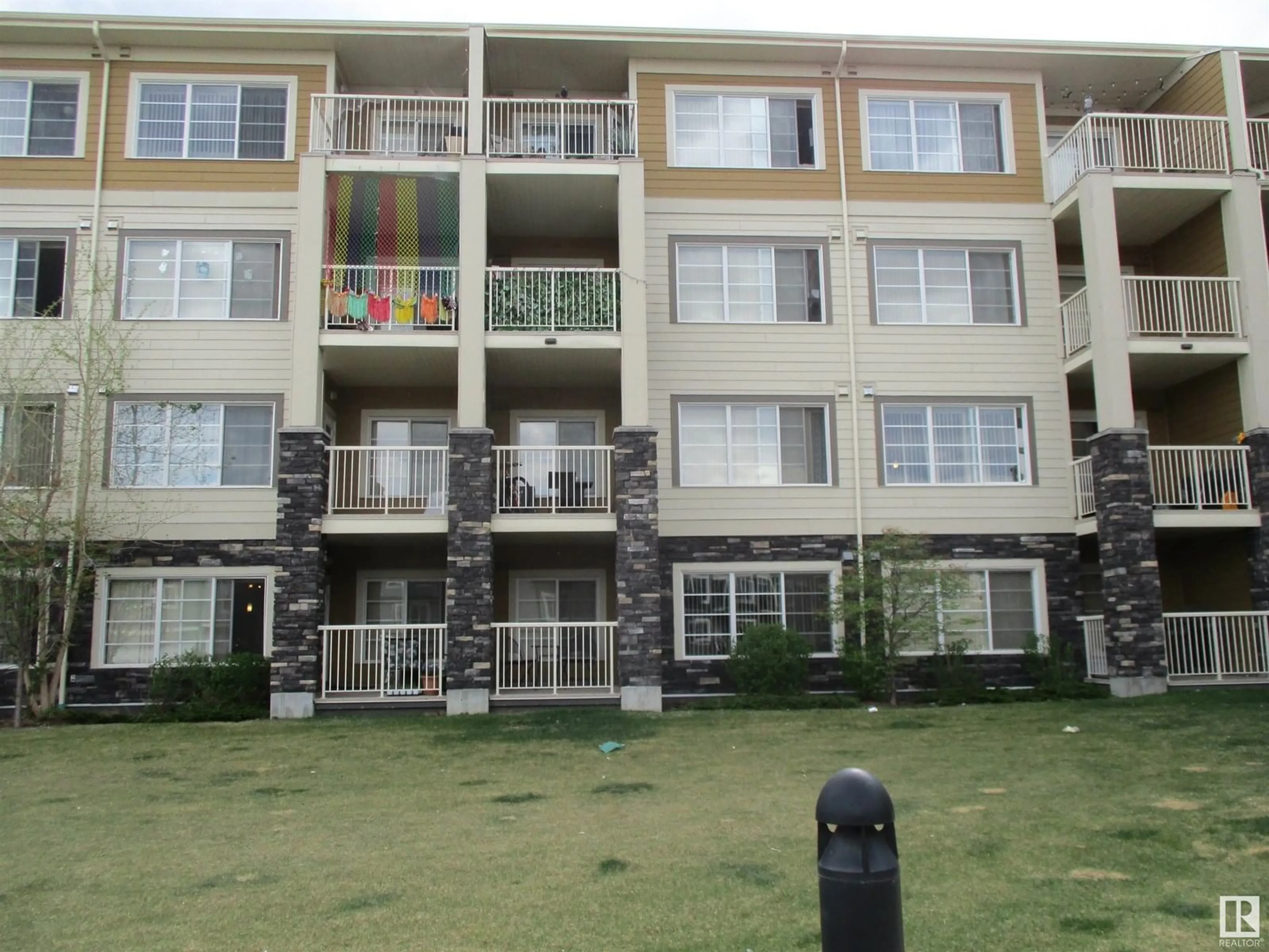 Unknown for #221 - 3670 139 AV NW, Edmonton Alberta T5Y3N5