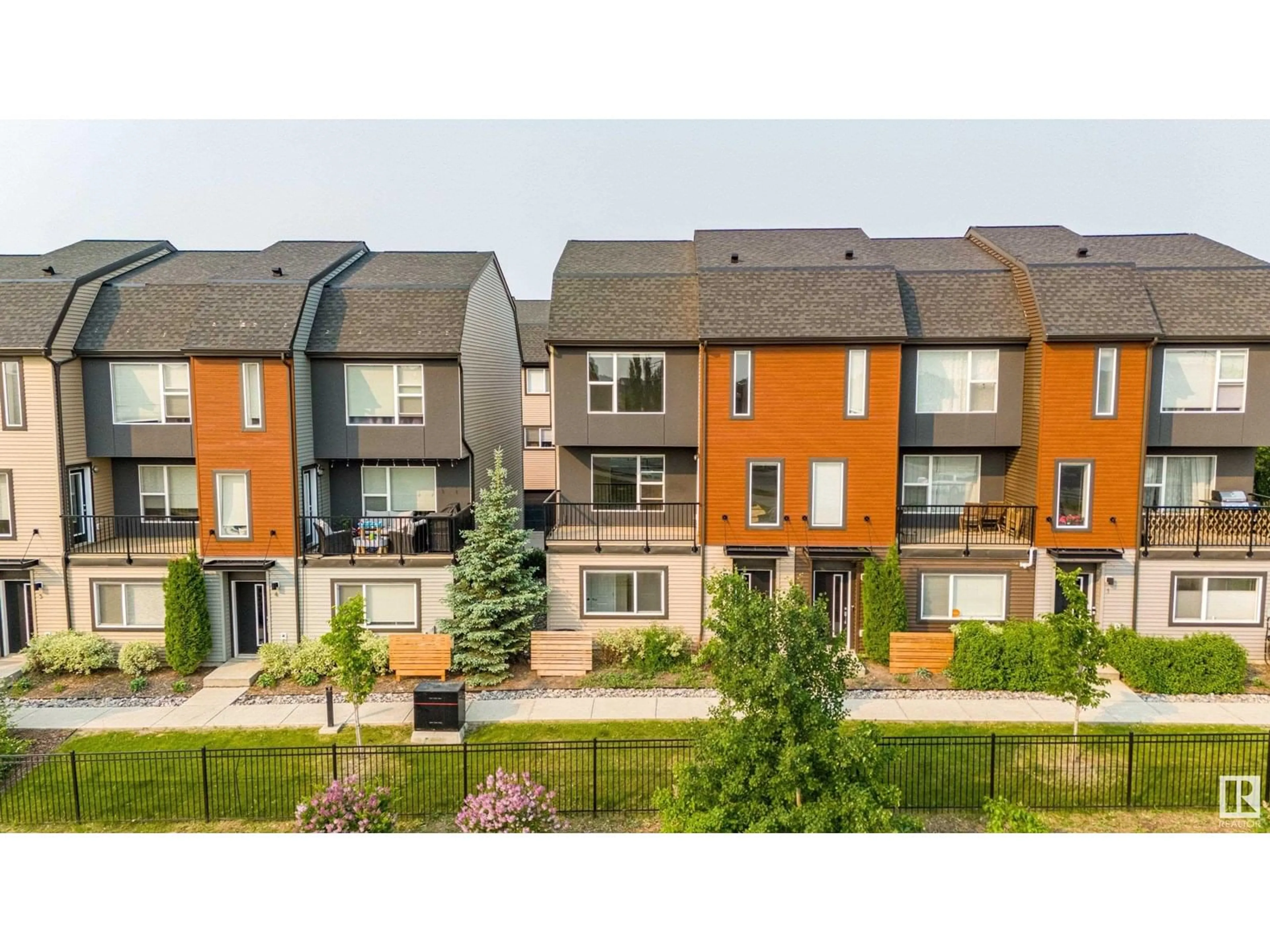 A pic from outside/outdoor area/front of a property/back of a property/a pic from drone, street for #3 - 1075 ROSENTHAL BV, Edmonton Alberta T5T7G5