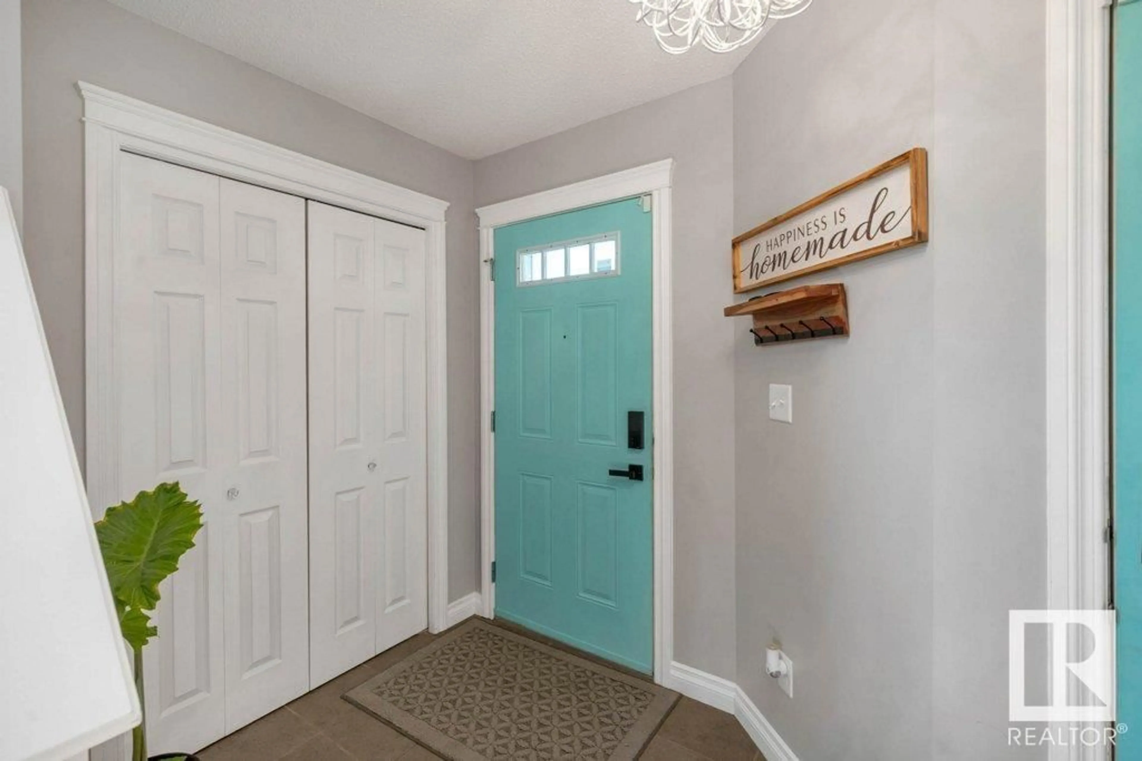 Indoor entryway for 55 HARTWICK CO, Spruce Grove Alberta T7X0K2