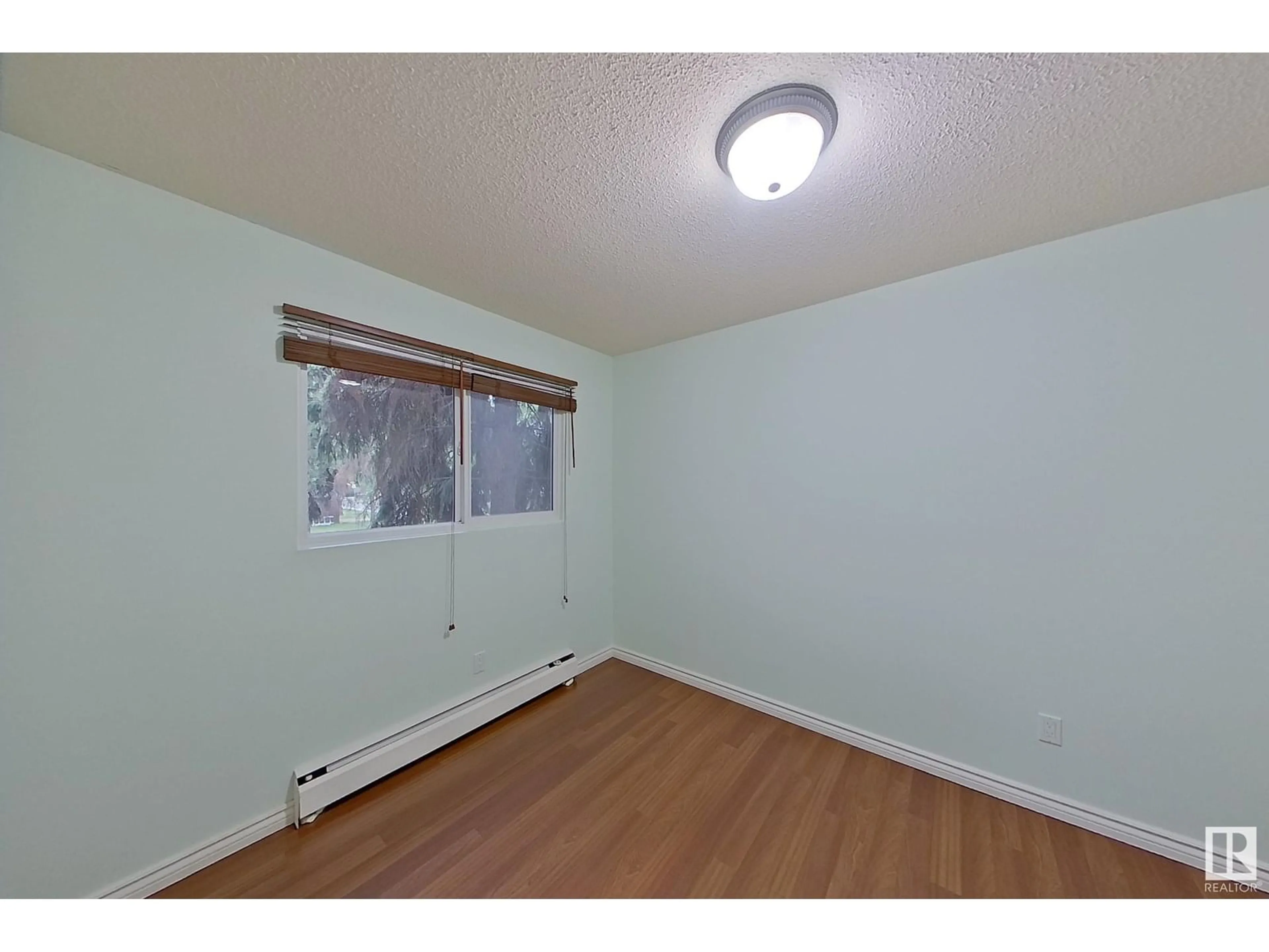 A pic of a room for #44 - 5619 105 ST, Edmonton Alberta T6H2N2
