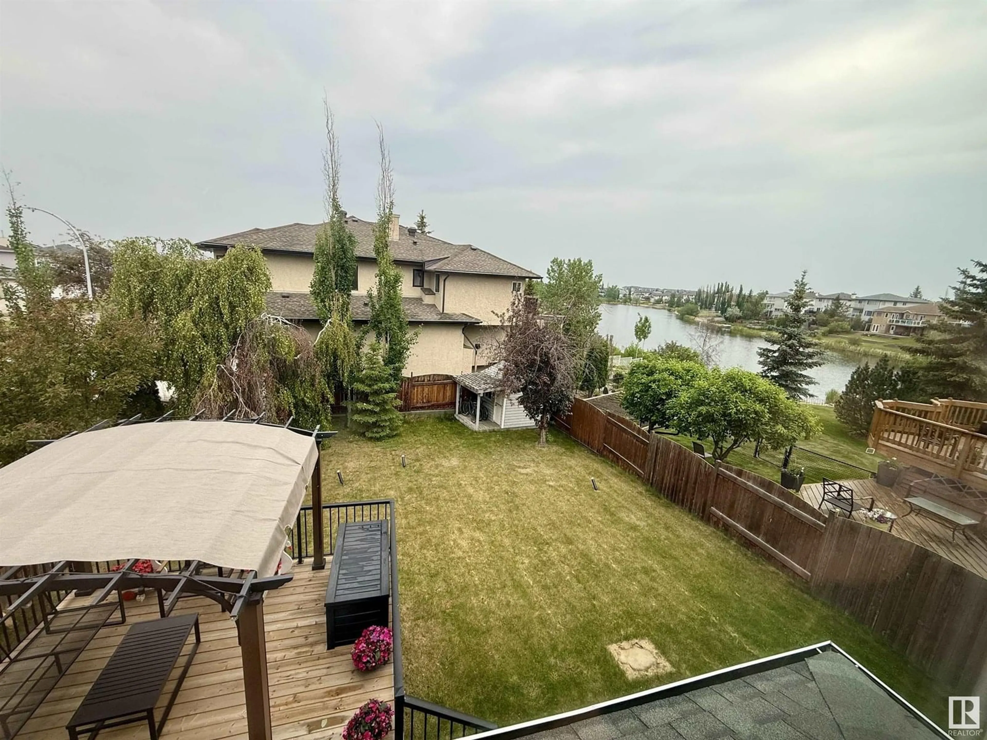 A pic from outside/outdoor area/front of a property/back of a property/a pic from drone, water/lake/river/ocean view for 442 KLARVATTEN LAKE WD, Edmonton Alberta T5Z3B9