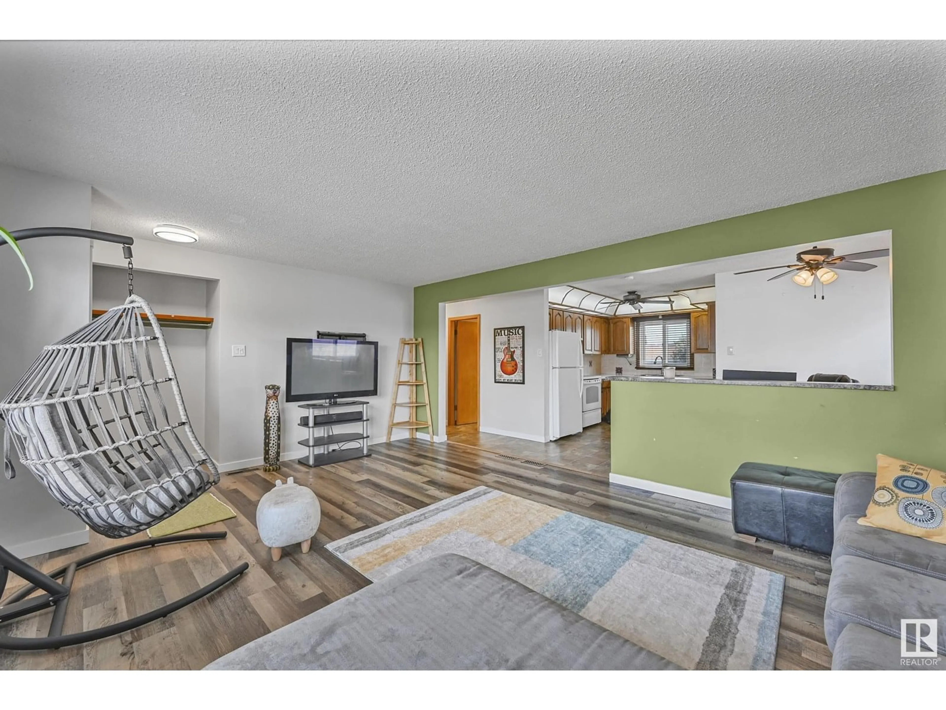 Unknown for 7820 130 AV, Edmonton Alberta T5C1V5