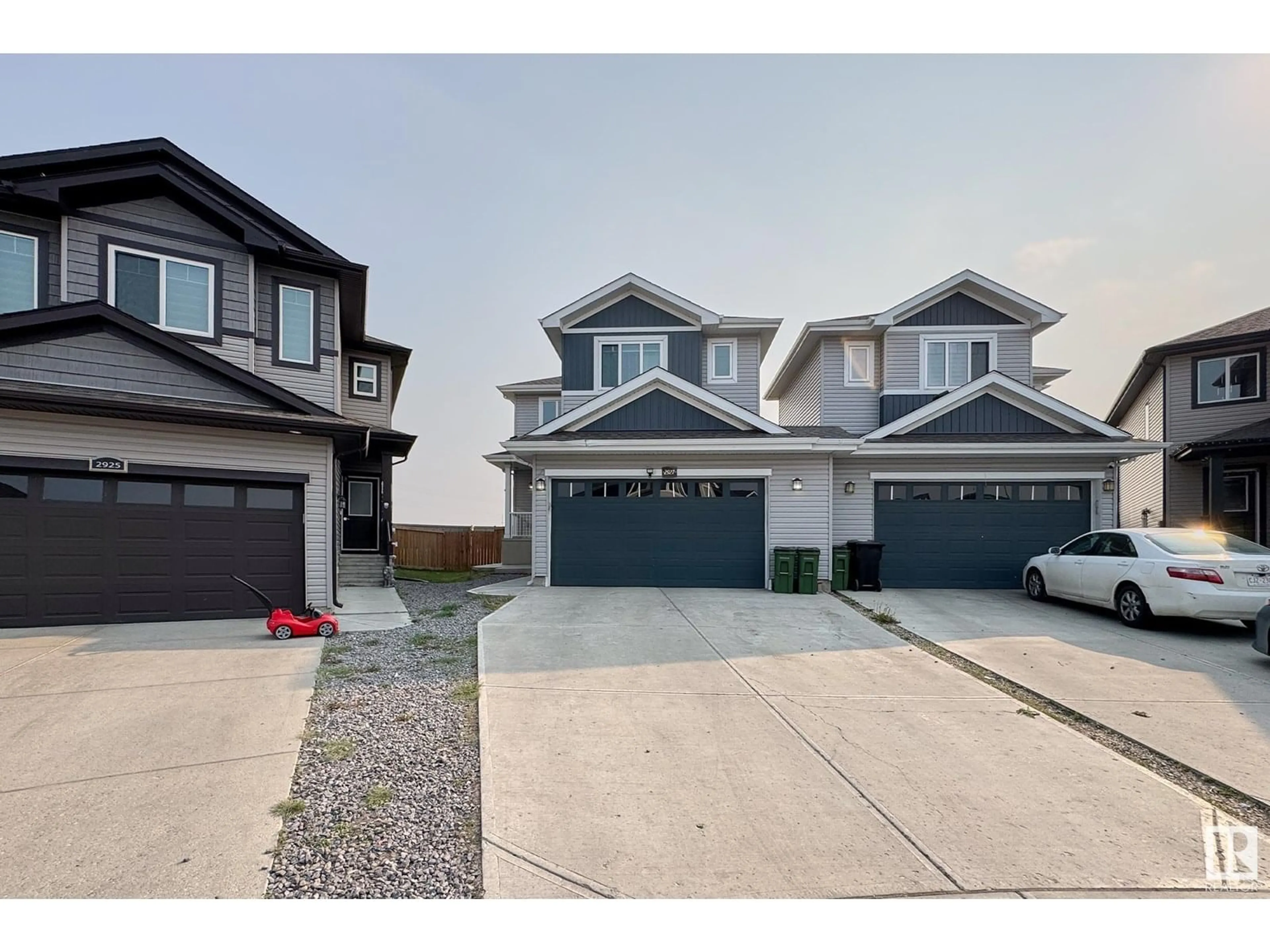 A pic from outside/outdoor area/front of a property/back of a property/a pic from drone, street for 2927 11 AV, Edmonton Alberta T6T2H1