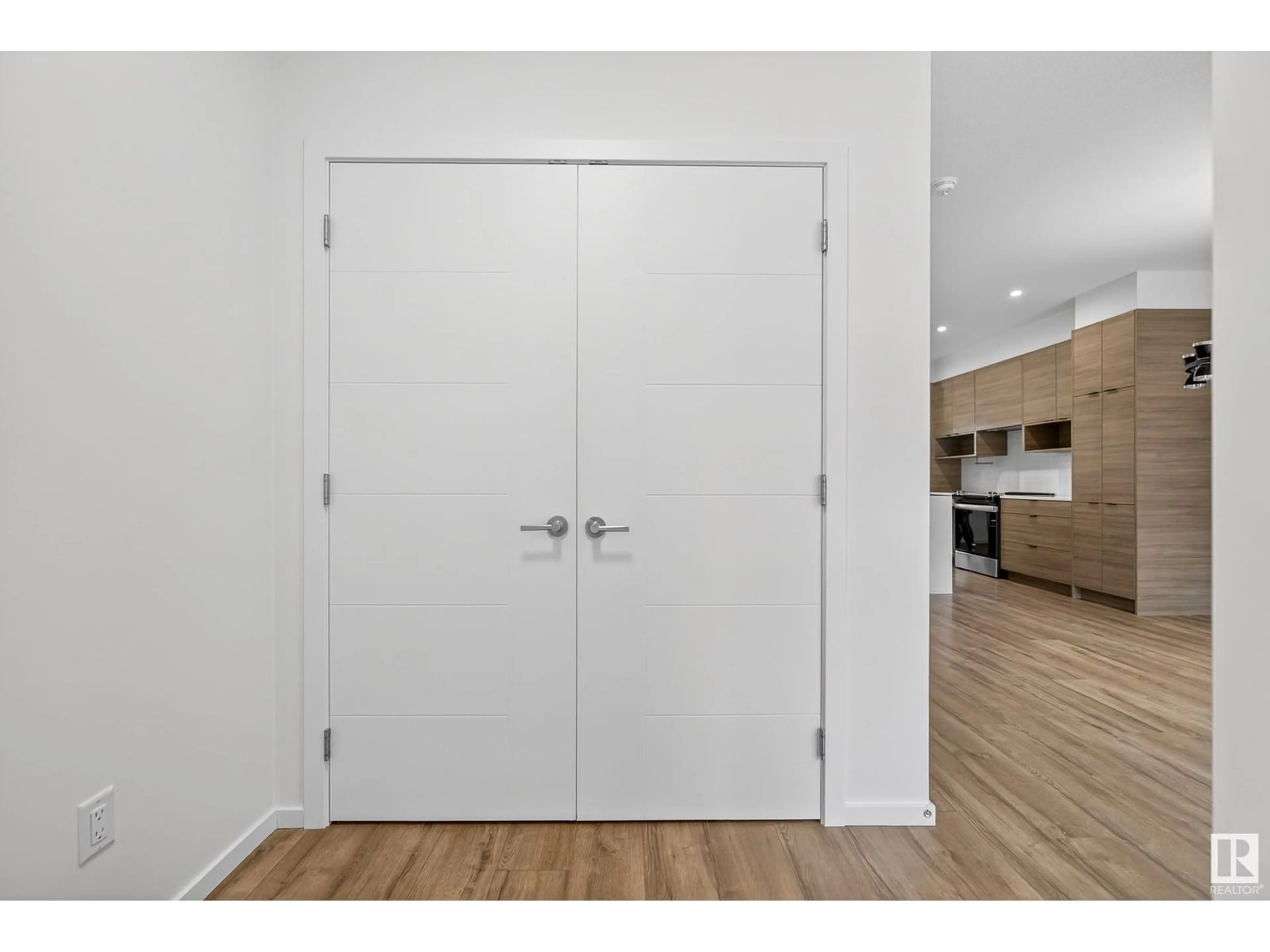 Indoor entryway for 30 BRUNSWYCK CR, Spruce Grove Alberta T7X0Y9