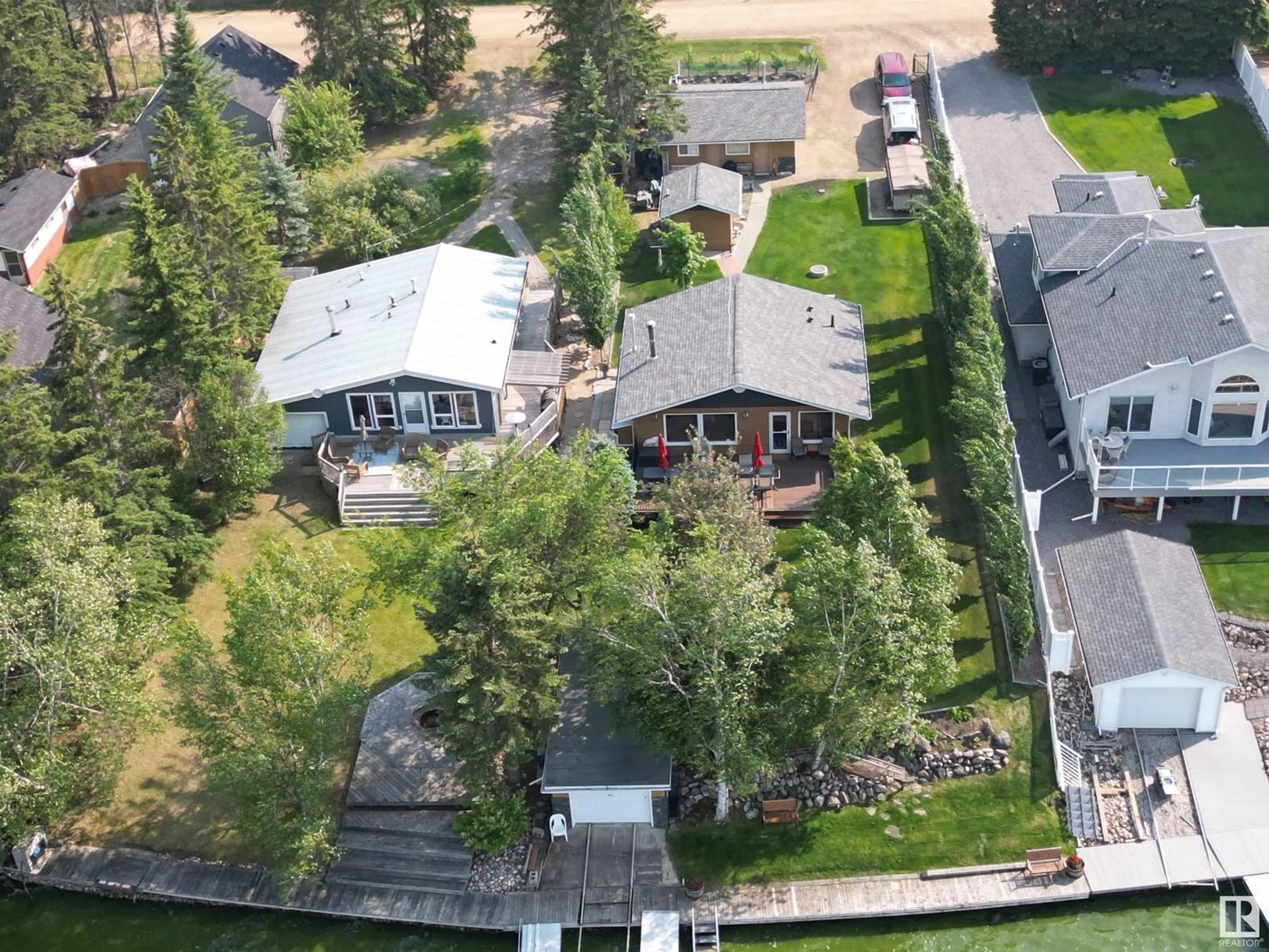 A pic from outside/outdoor area/front of a property/back of a property/a pic from drone, unknown for 5582 NAKAMUN DR, Rural Lac Ste. Anne County Alberta T0E1V0