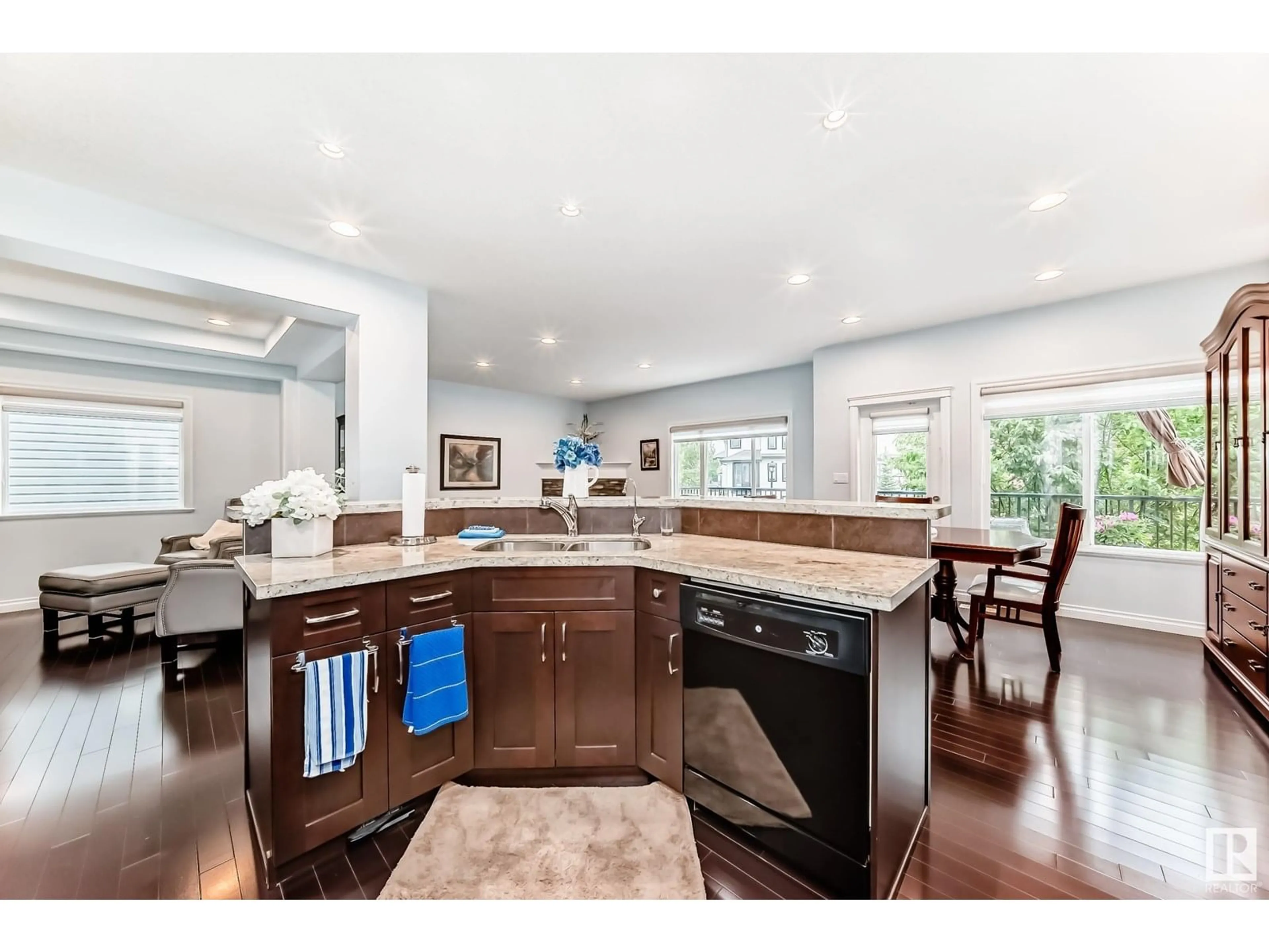 Open concept kitchen, unknown for 1141 HAYS DR, Edmonton Alberta T6M0M2