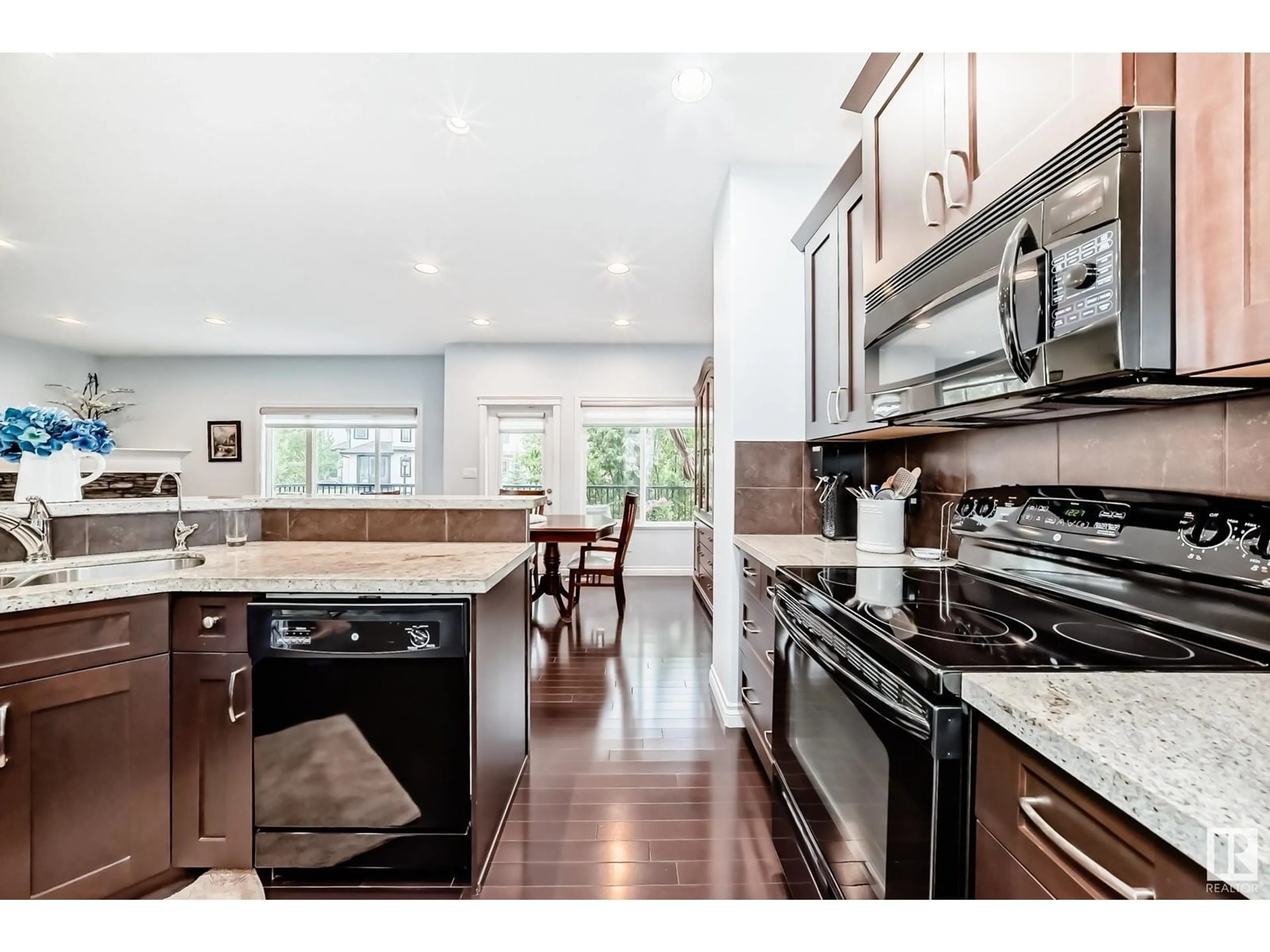Open concept kitchen, ceramic/tile floor for 1141 HAYS DR, Edmonton Alberta T6M0M2