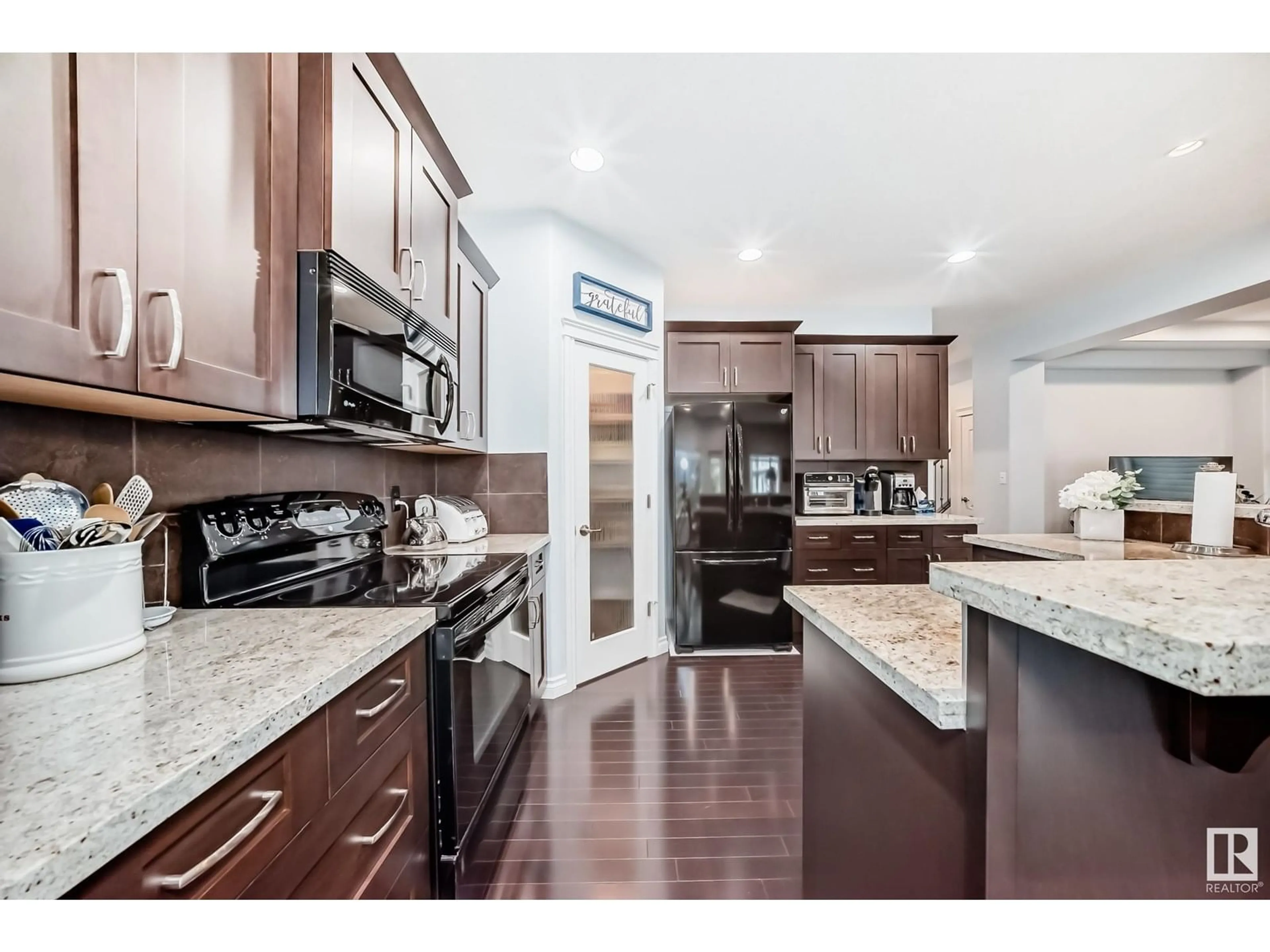 Open concept kitchen, ceramic/tile floor for 1141 HAYS DR, Edmonton Alberta T6M0M2