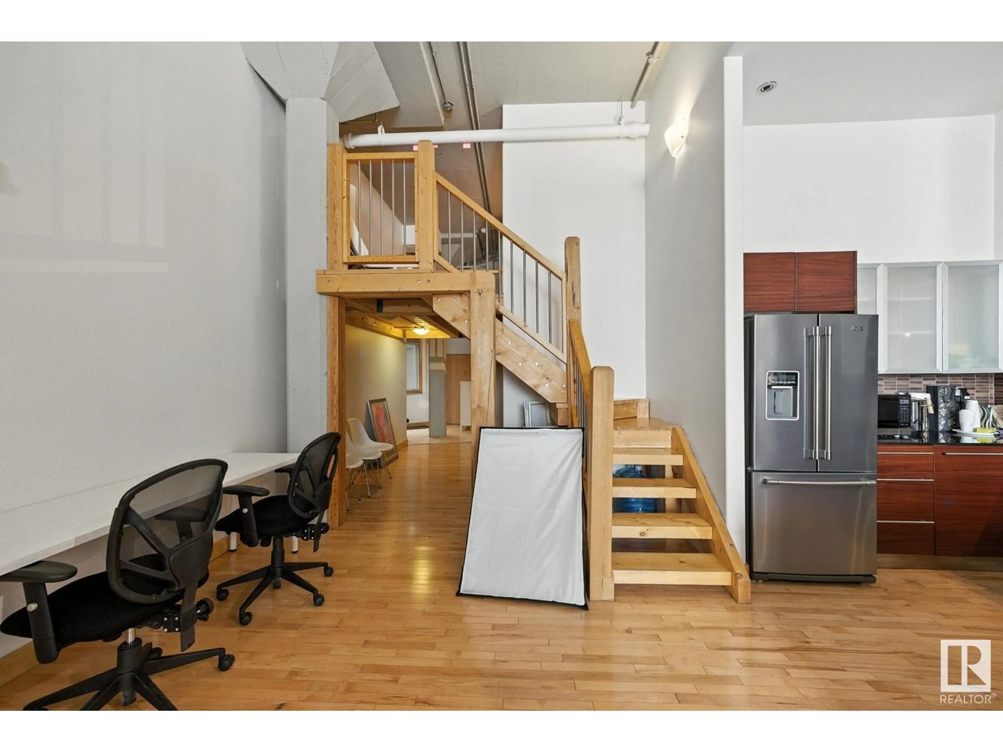Indoor foyer for 103 - 10265 107 ST, Edmonton Alberta T5J5G2