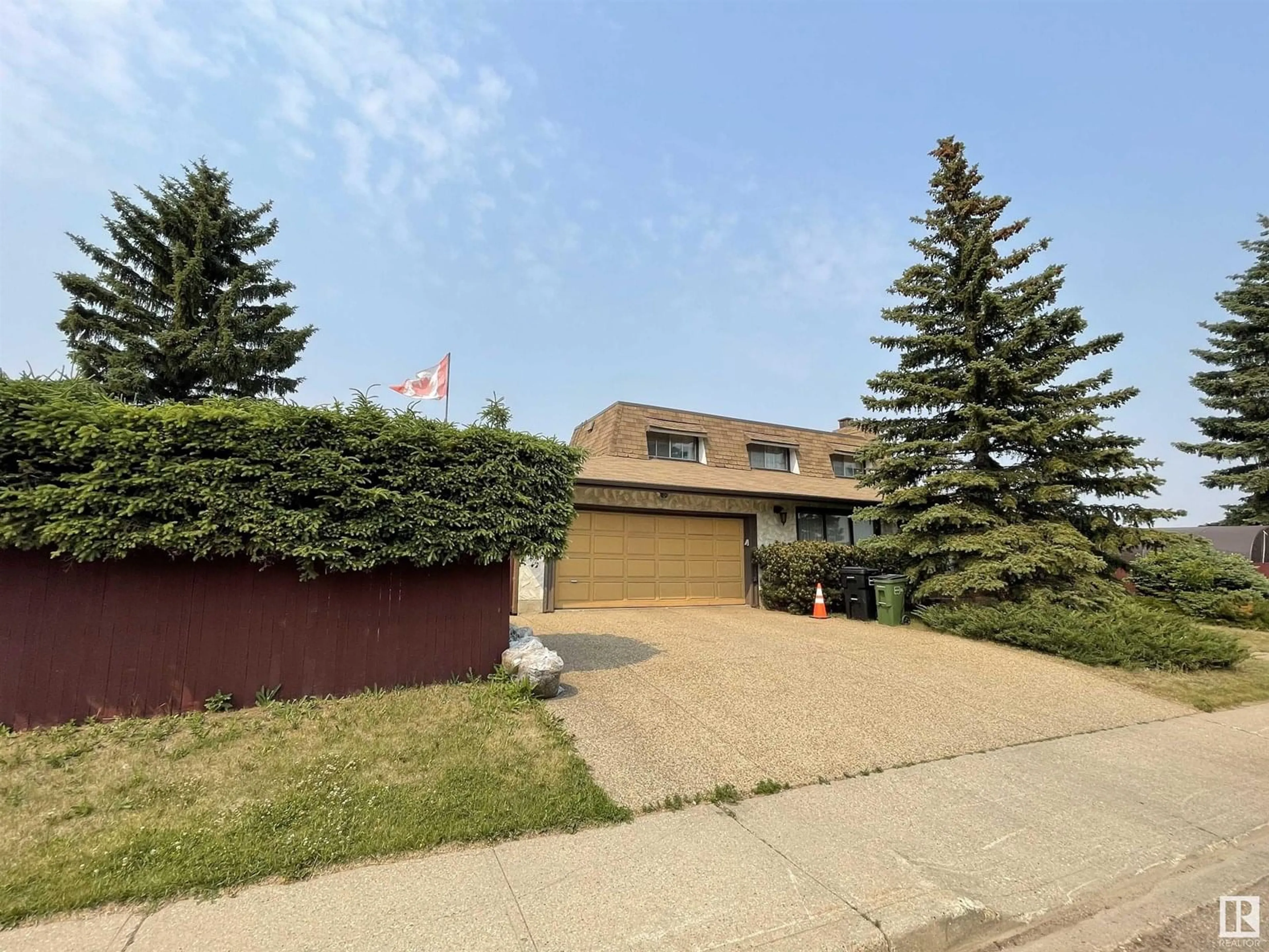 Unknown for 16628 96 AV, Edmonton Alberta T5P0E1