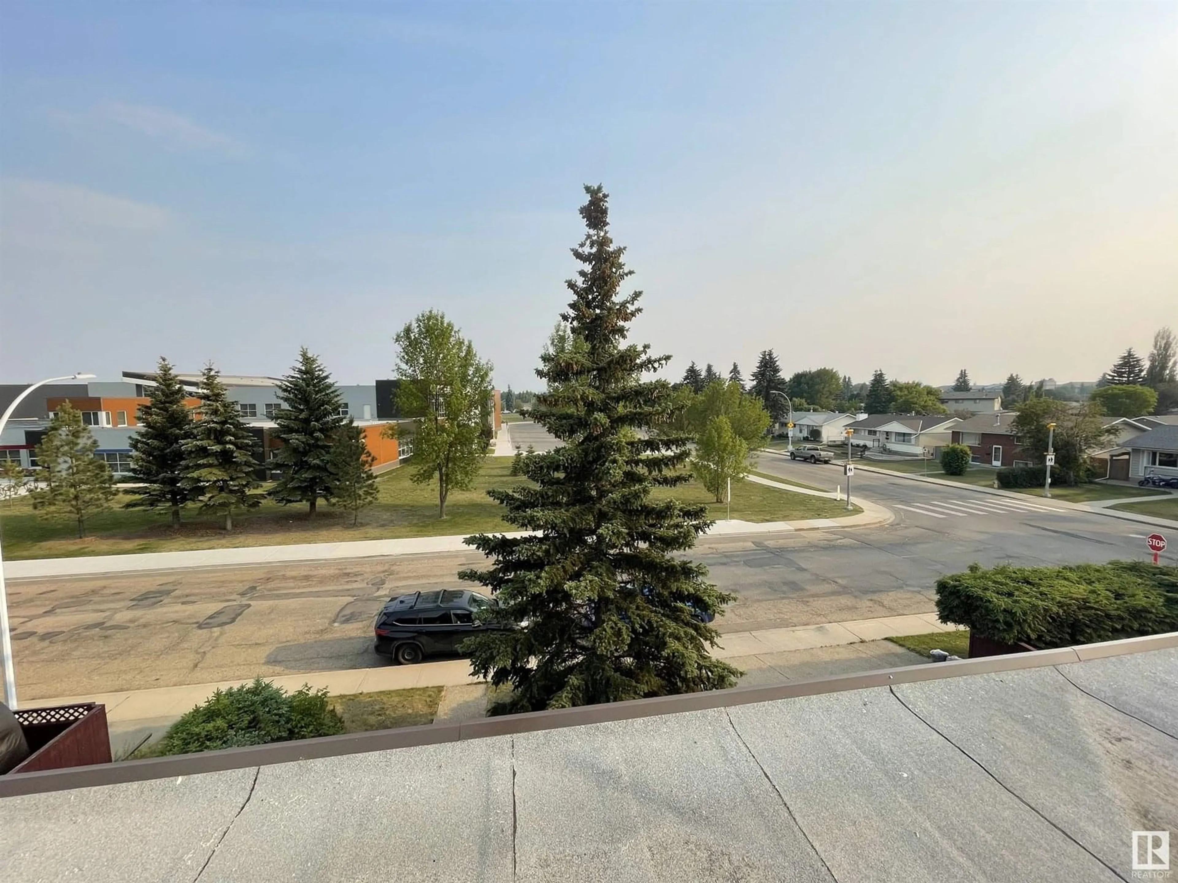 A pic from outside/outdoor area/front of a property/back of a property/a pic from drone, unknown for 16628 96 AV, Edmonton Alberta T5P0E1