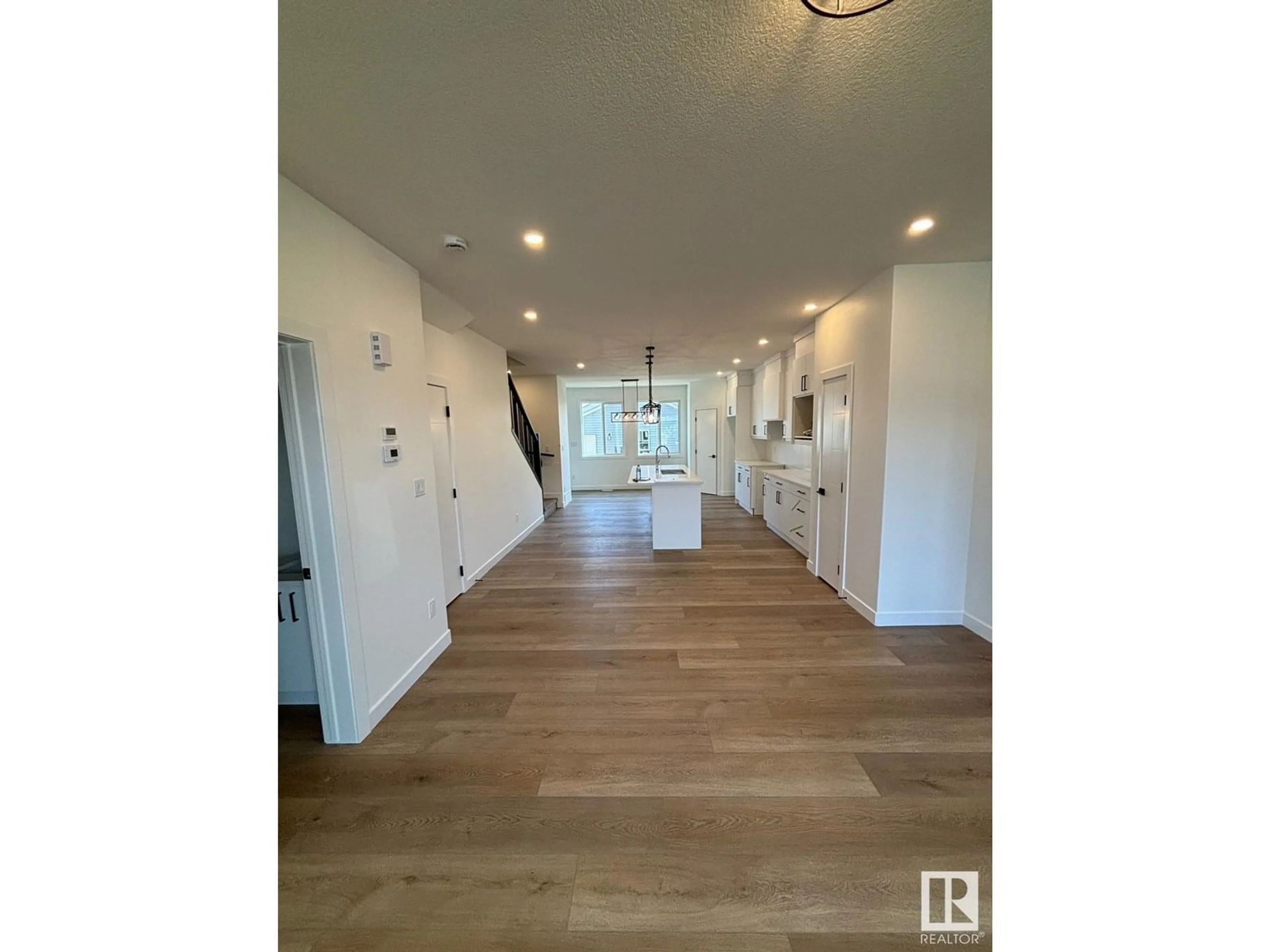 Indoor entryway for 4207 - 4207 38 ST, Beaumont Alberta T4X3B2