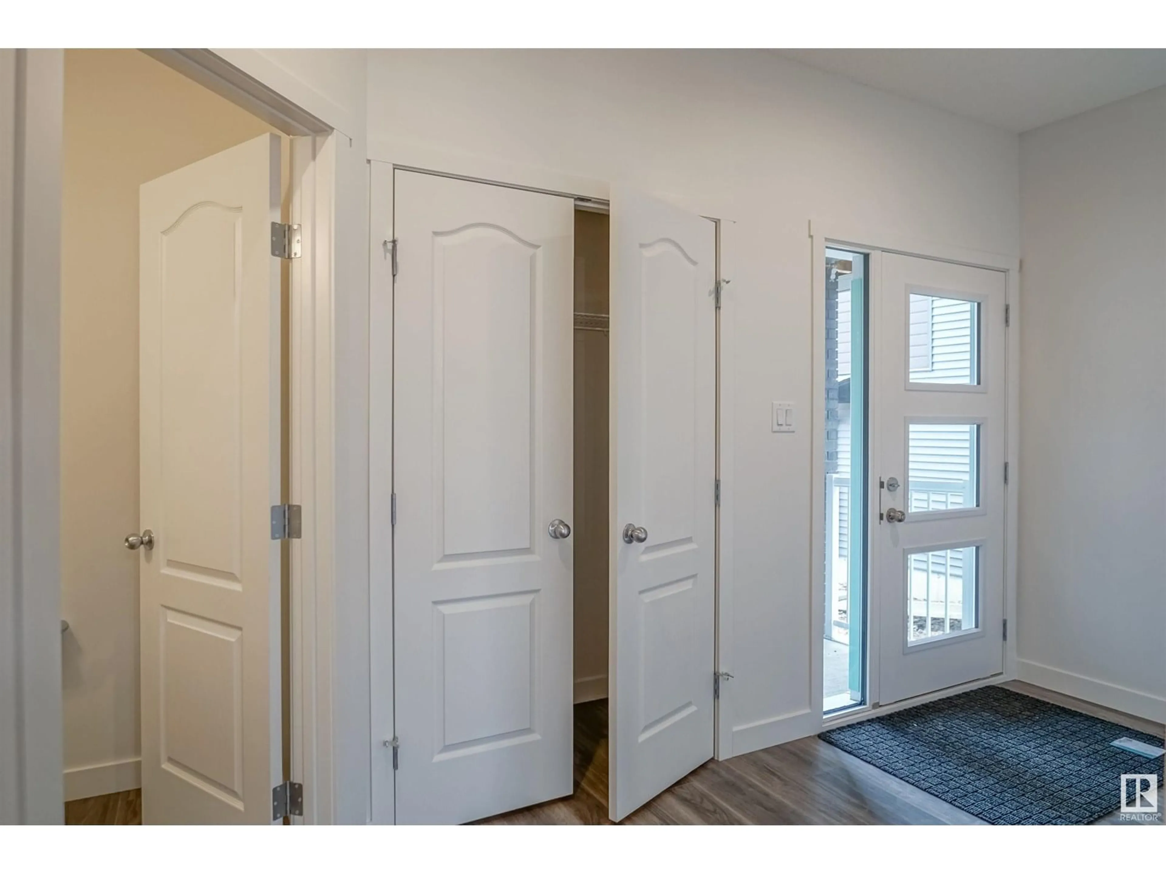 Indoor entryway for 7223 182 AV, Edmonton Alberta T5Z0V6