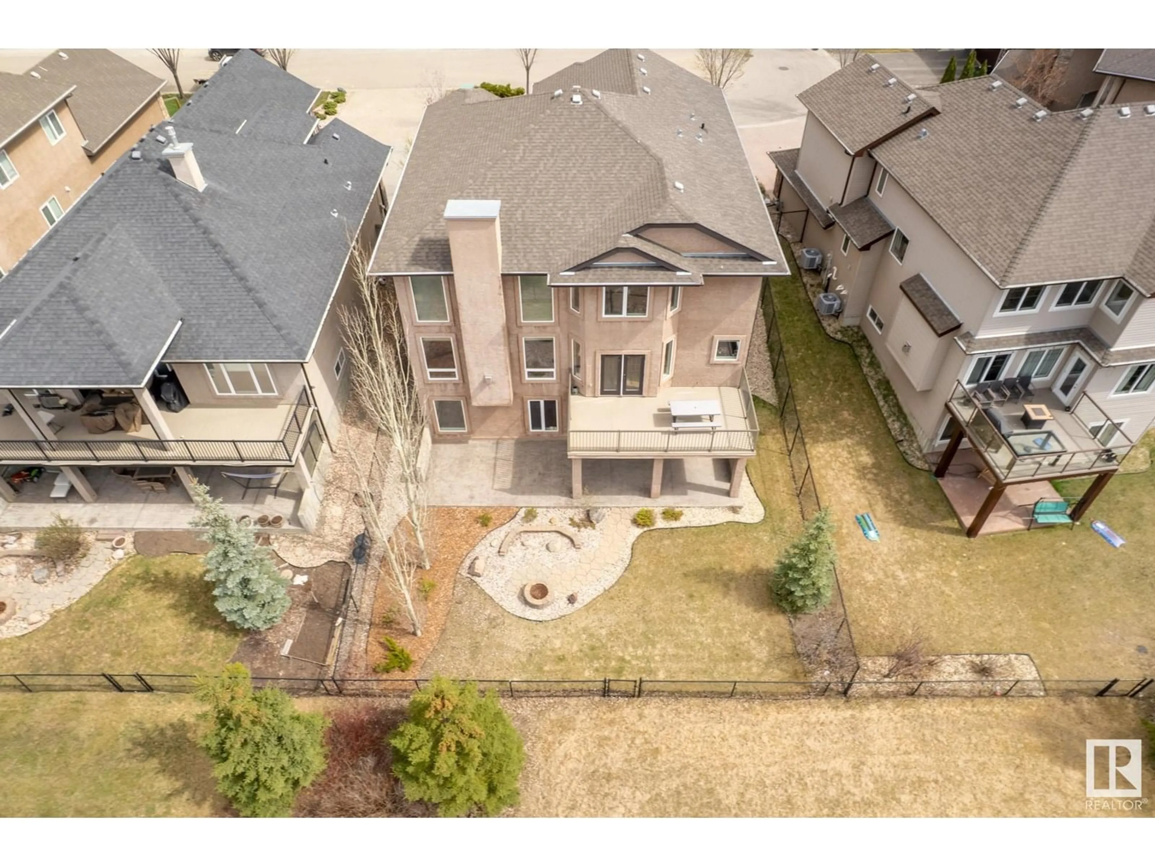 A pic from outside/outdoor area/front of a property/back of a property/a pic from drone, unknown for 1516 ADAMSON VIEW VW, Edmonton Alberta T6W0V4