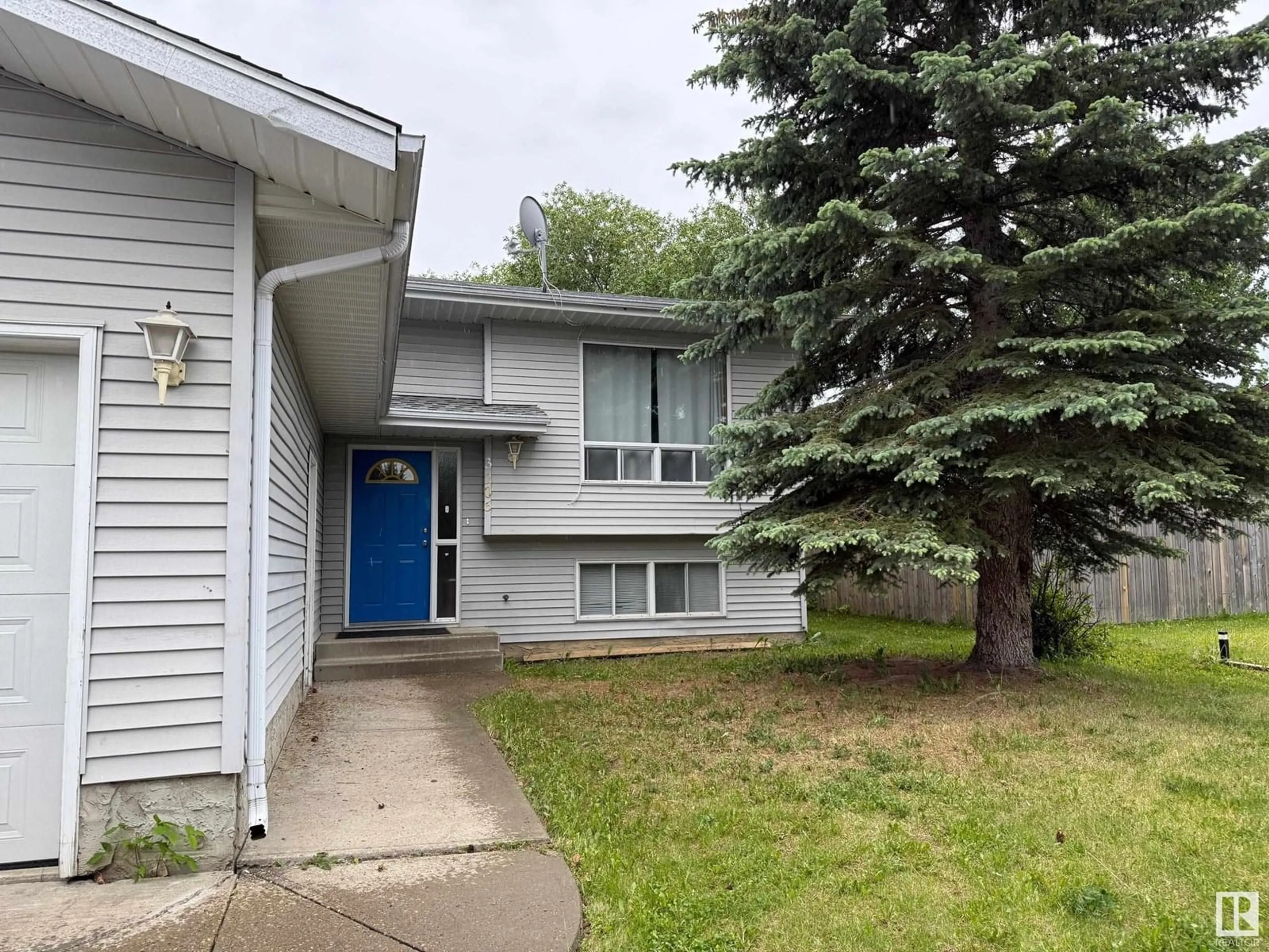 Unknown for 3206 46 AVE, Athabasca Town Alberta T9S1P2