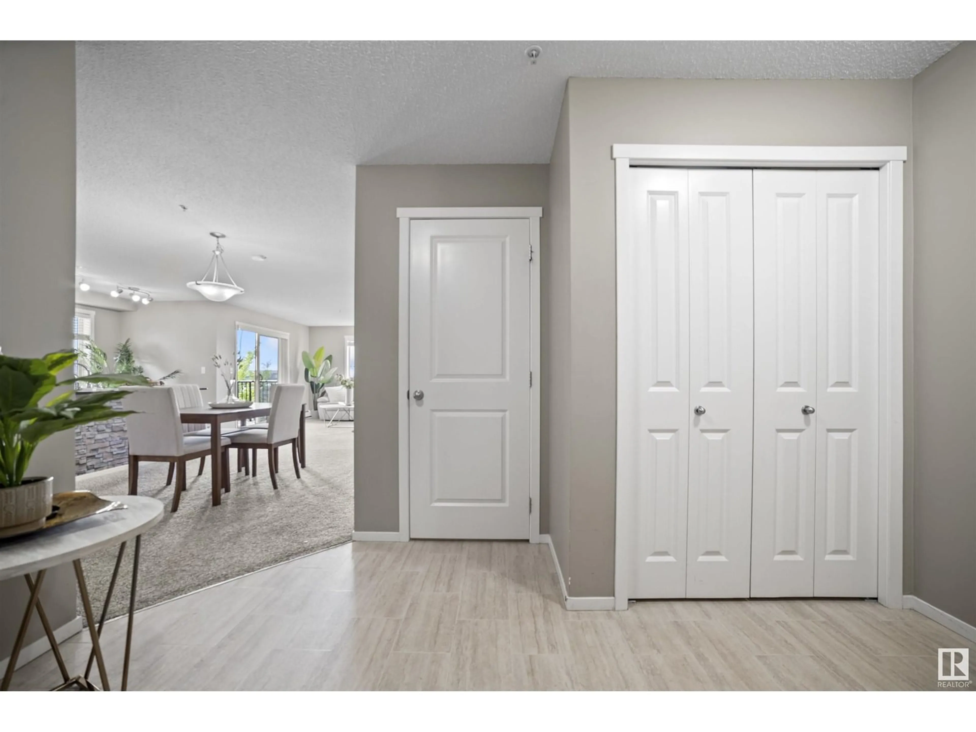 Indoor entryway for 301 - 3315 JAMES MOWATT TR, Edmonton Alberta T6W3L9