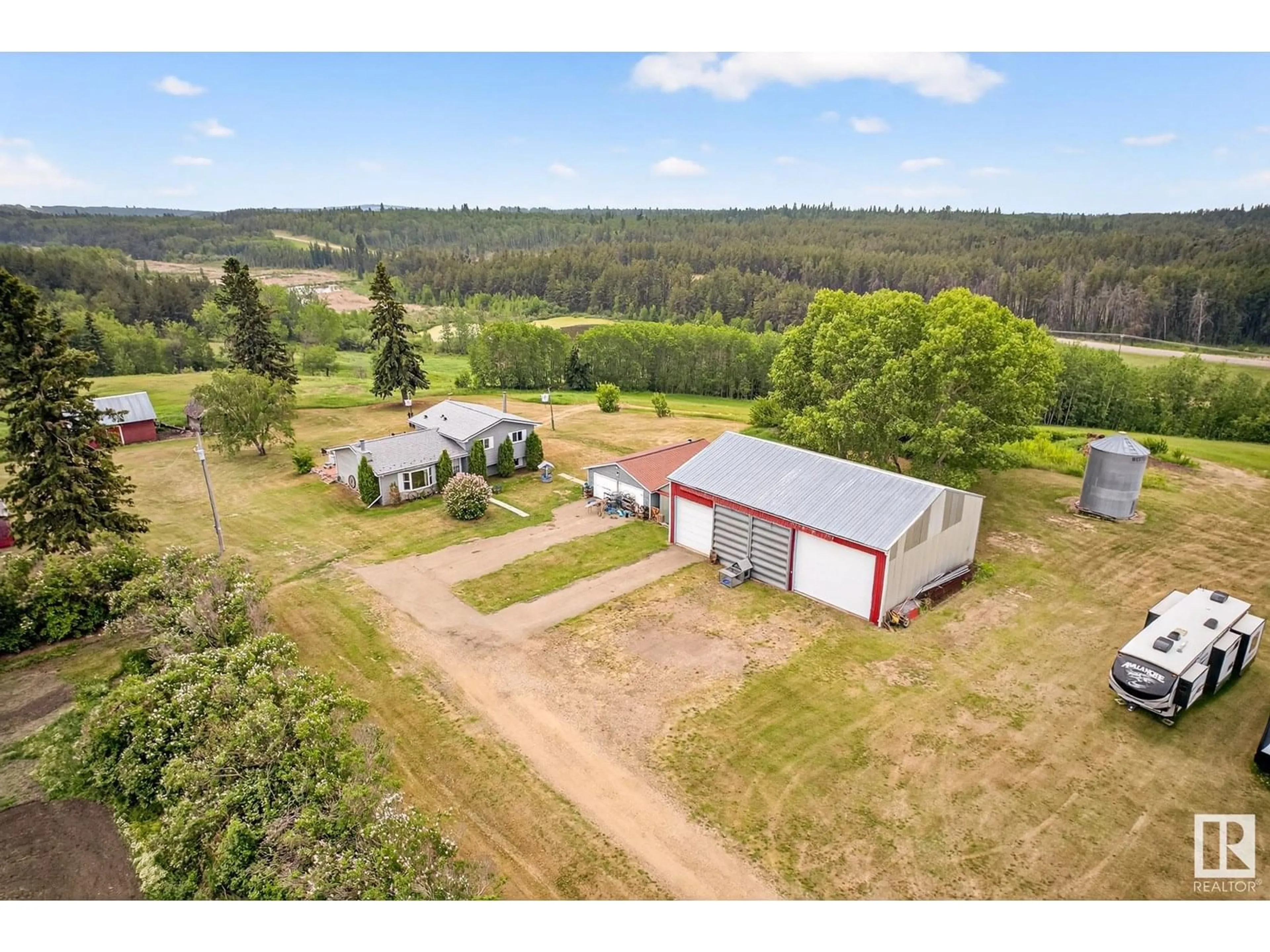 A pic from outside/outdoor area/front of a property/back of a property/a pic from drone, building for 15069 TOWNSHIP ROAD 591, Rural Smoky Lake County Alberta T0A0J0